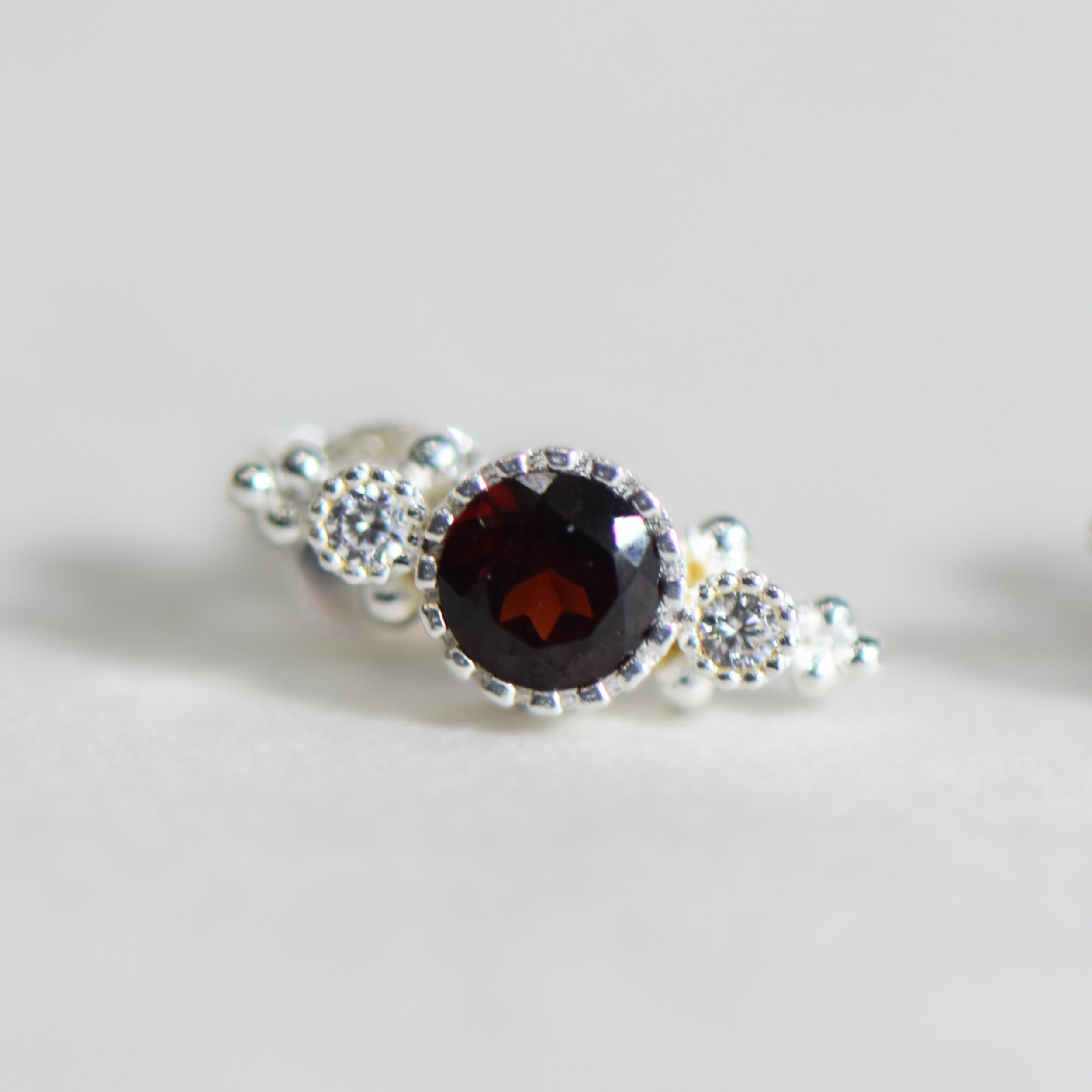 Doğal Garnet ve Zirkon Taşlı Gümüş Küpe