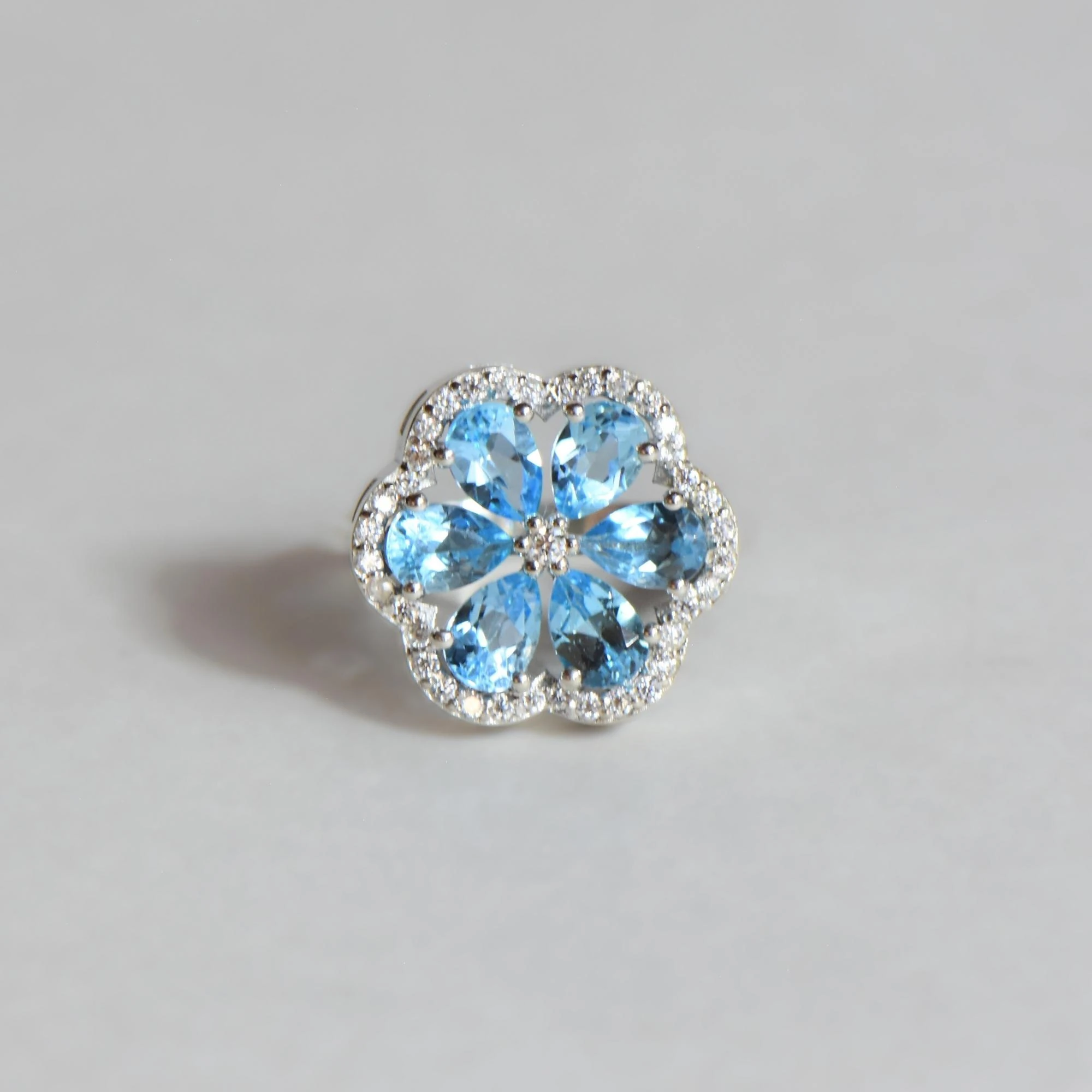 Doğal Mozanit ve Mavi Topaz Taşlı Çiçek Formlu Gümüş Yüzük