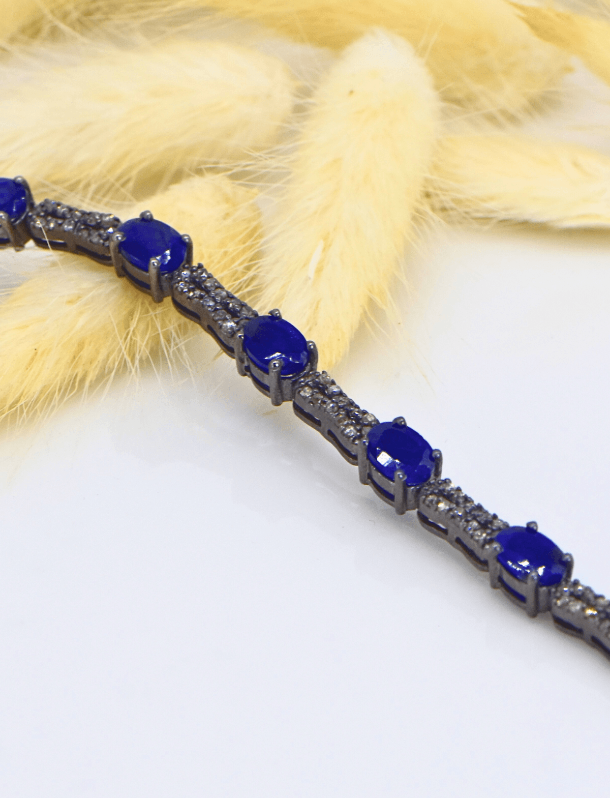 Doğal Oval Safir ve Elmas Taşlı Gümüş Bileklik