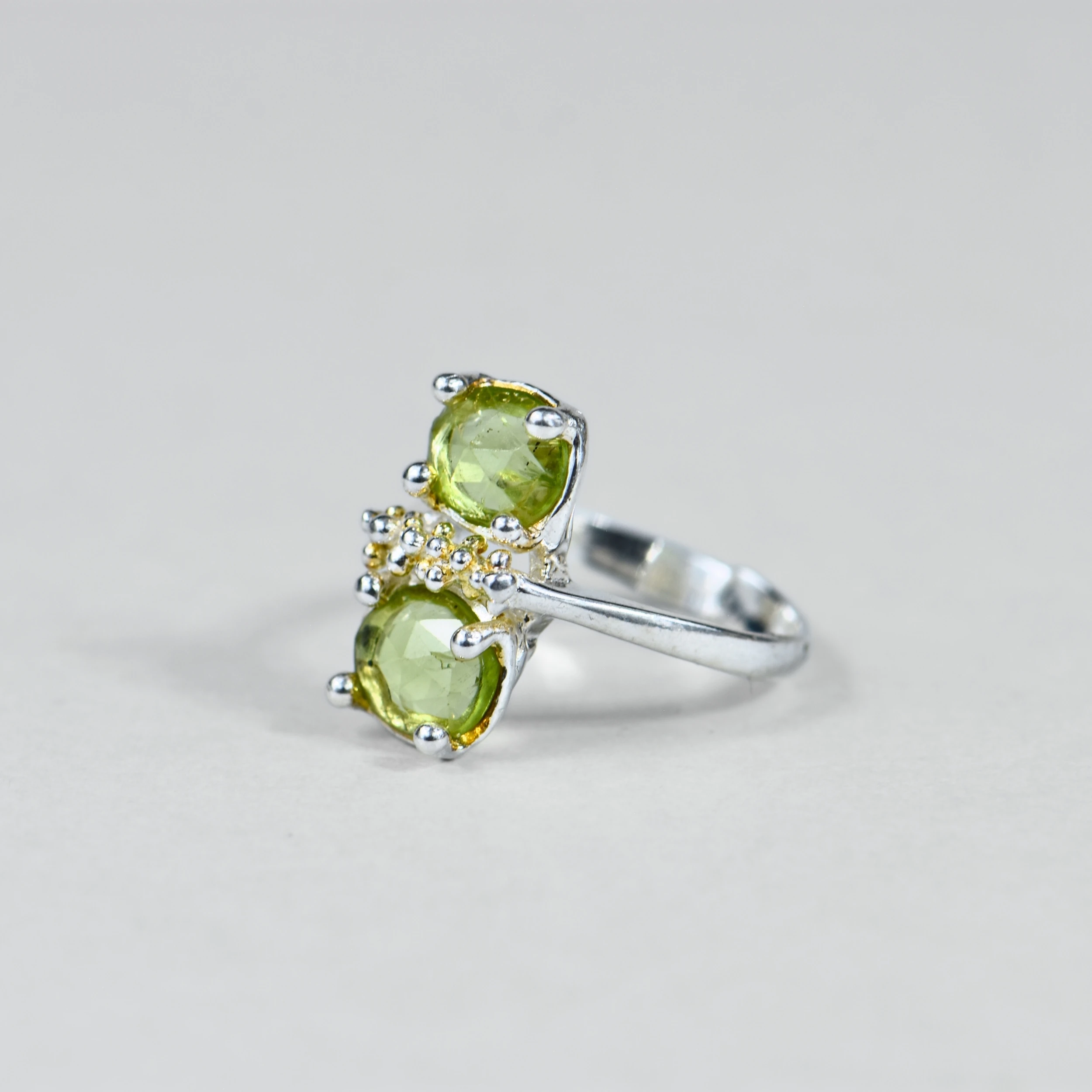 Doğal Peridot Taşlı Gümüş Yüzük 