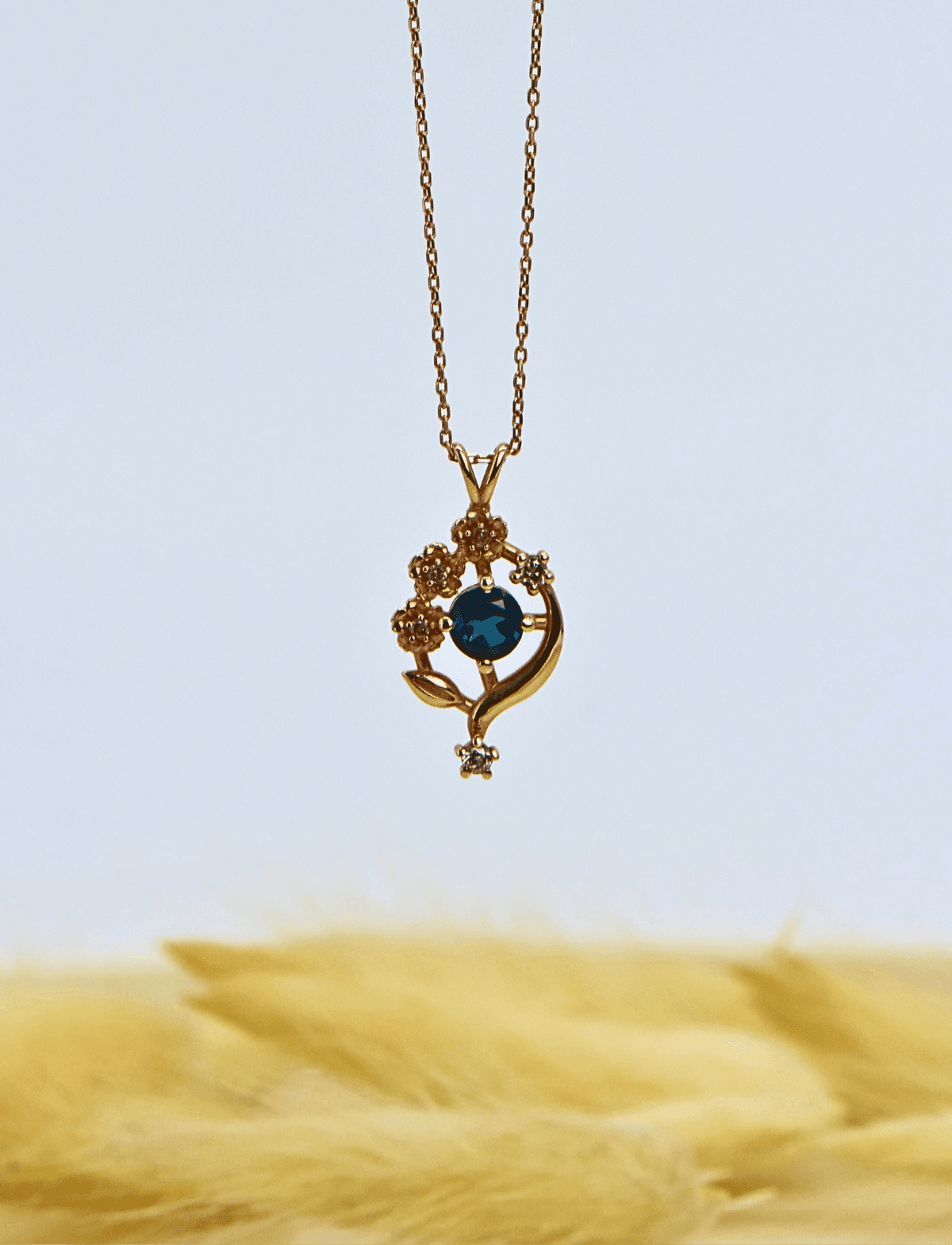 Pırlanta London Blue Topaz Kolye