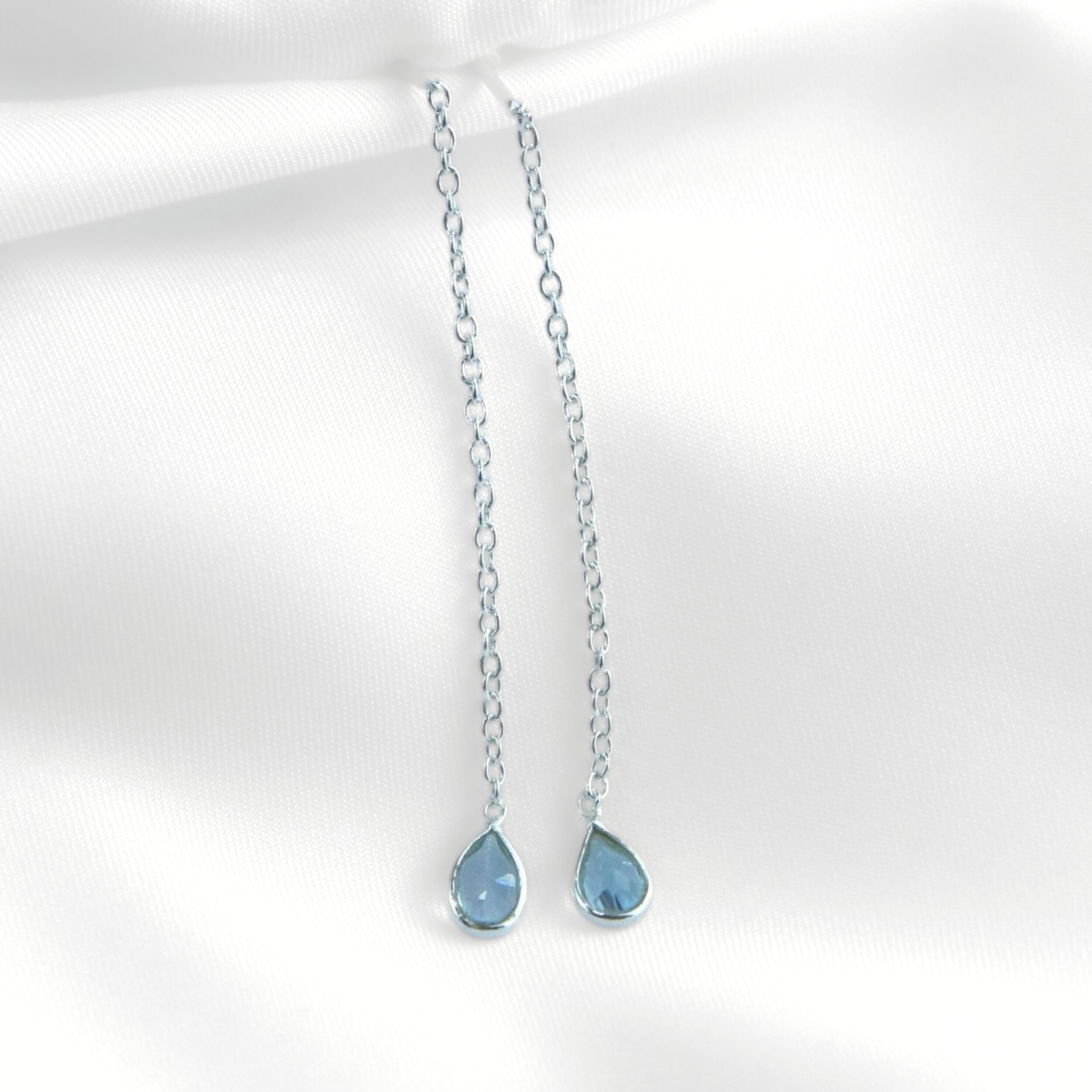 Doğal Sky Blue Topaz Taşlı Beyaz Altın Kaplama Gümüş Küpe 