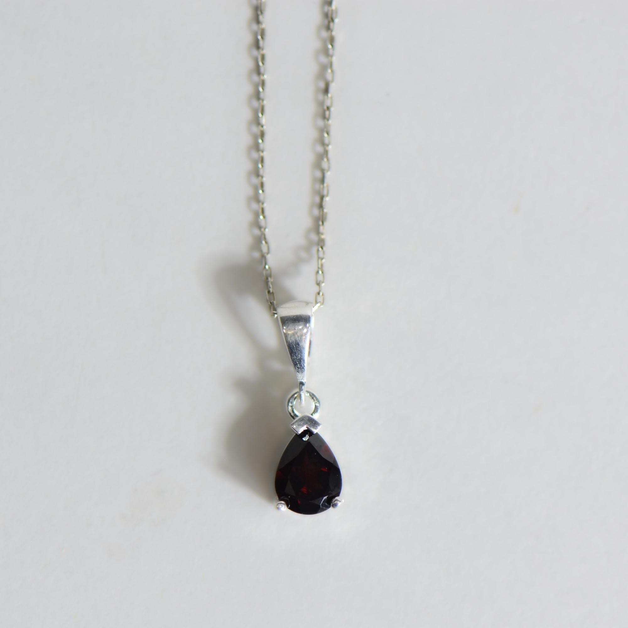 Doğal Garnet Taşlı 45 cm Gümüş Kolye