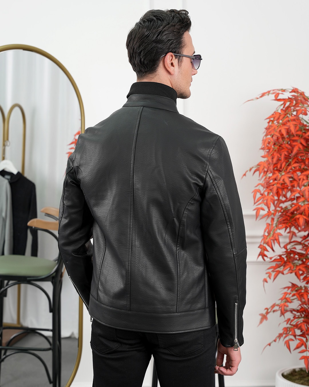 Slim fit Kalıp Hakim Yaka Çıtçıt Detaylı Sade Deri Mont