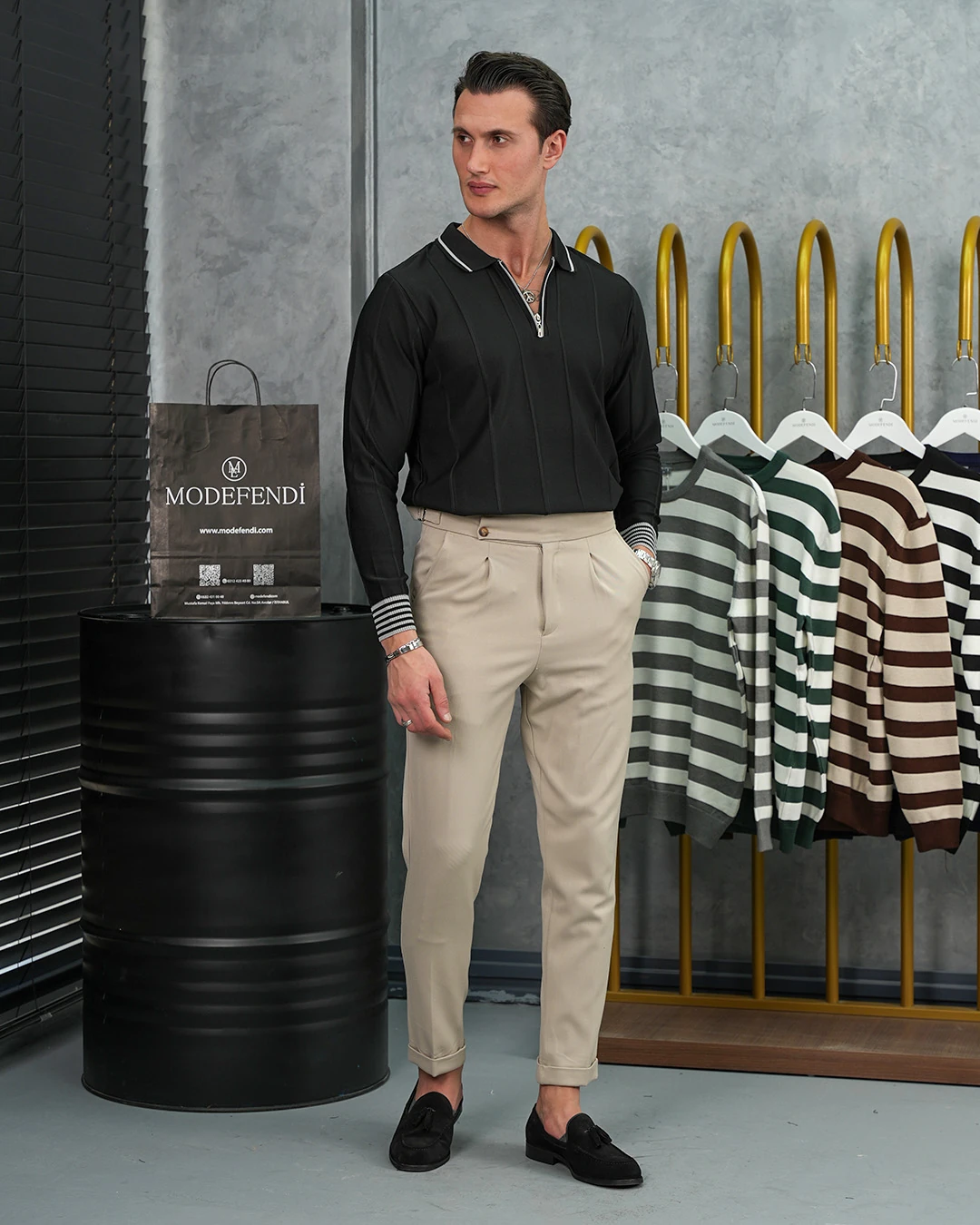 Pamuk Likra Slim Fit Bilek ve Yaka Çizgi Detaylı Yaka Fermuarlı Triko Kazak