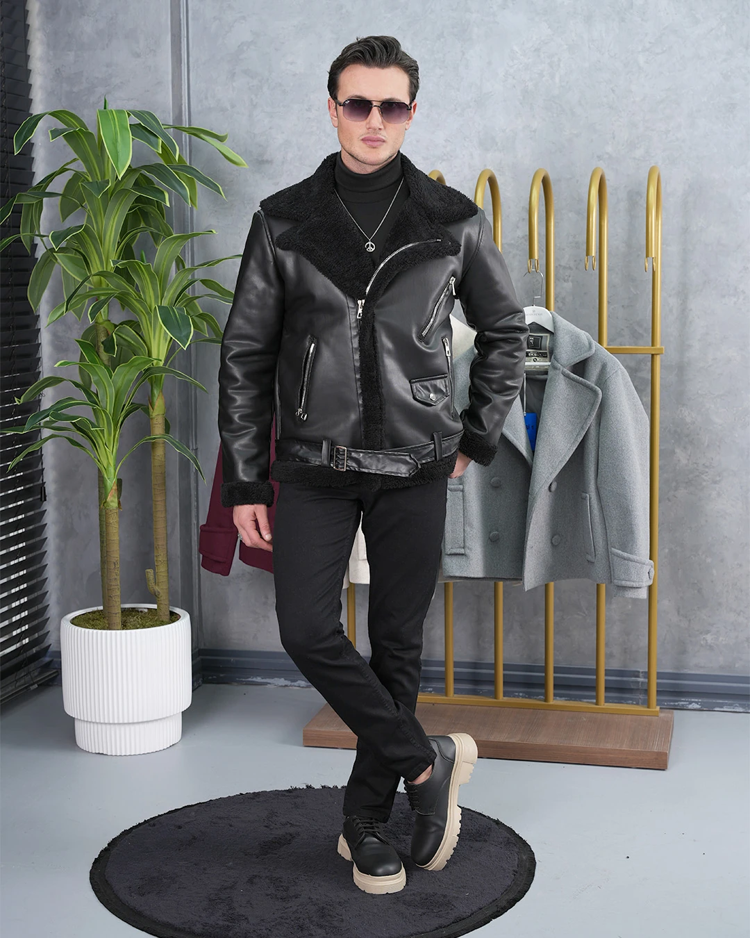 Demonte Kemer Detaylı Full Kürklü Deri Mont