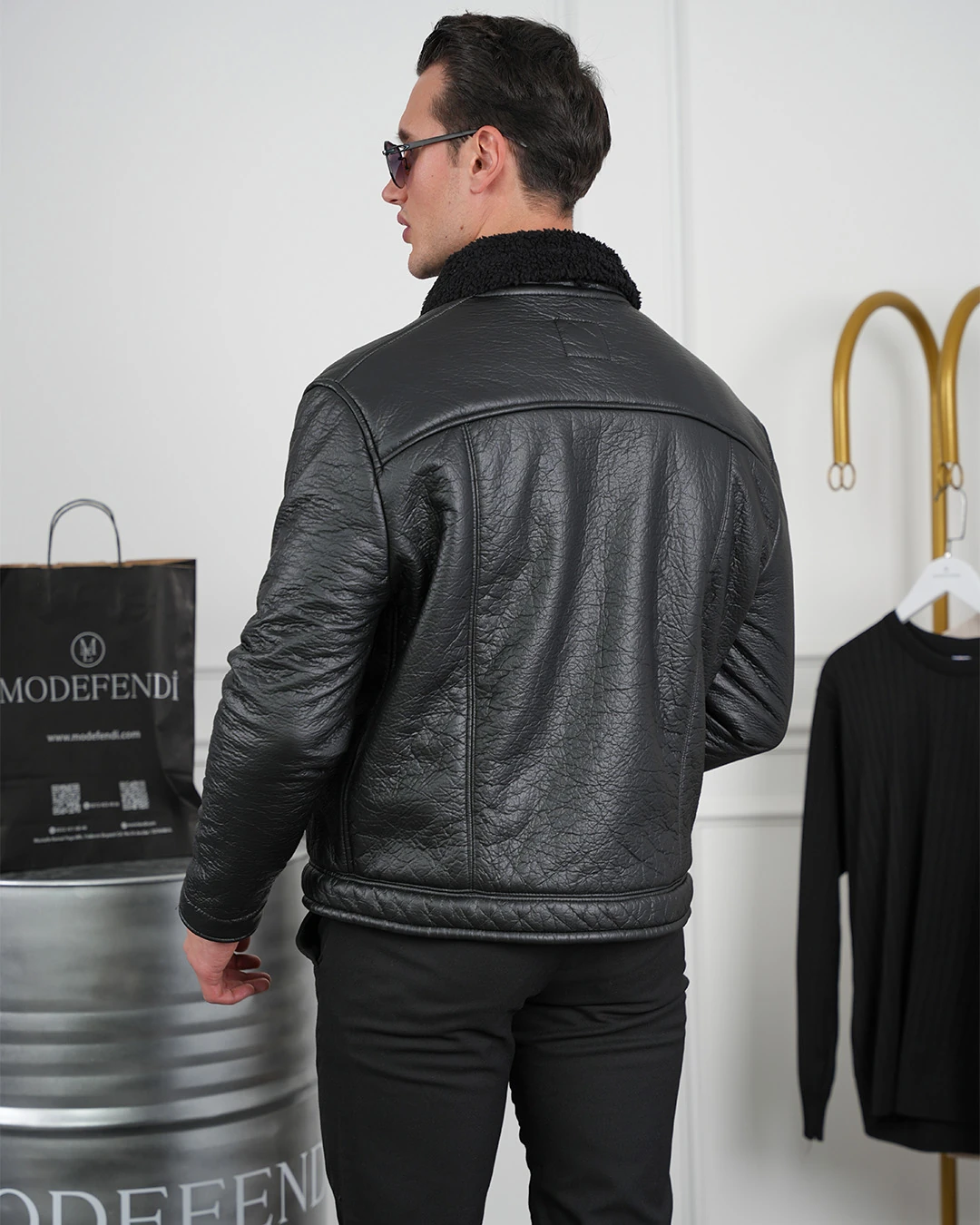 Orta Slim Fit İçi Elyaf Yaka Kürk Detaylı İthal Deri Yan Cep Deri Mont