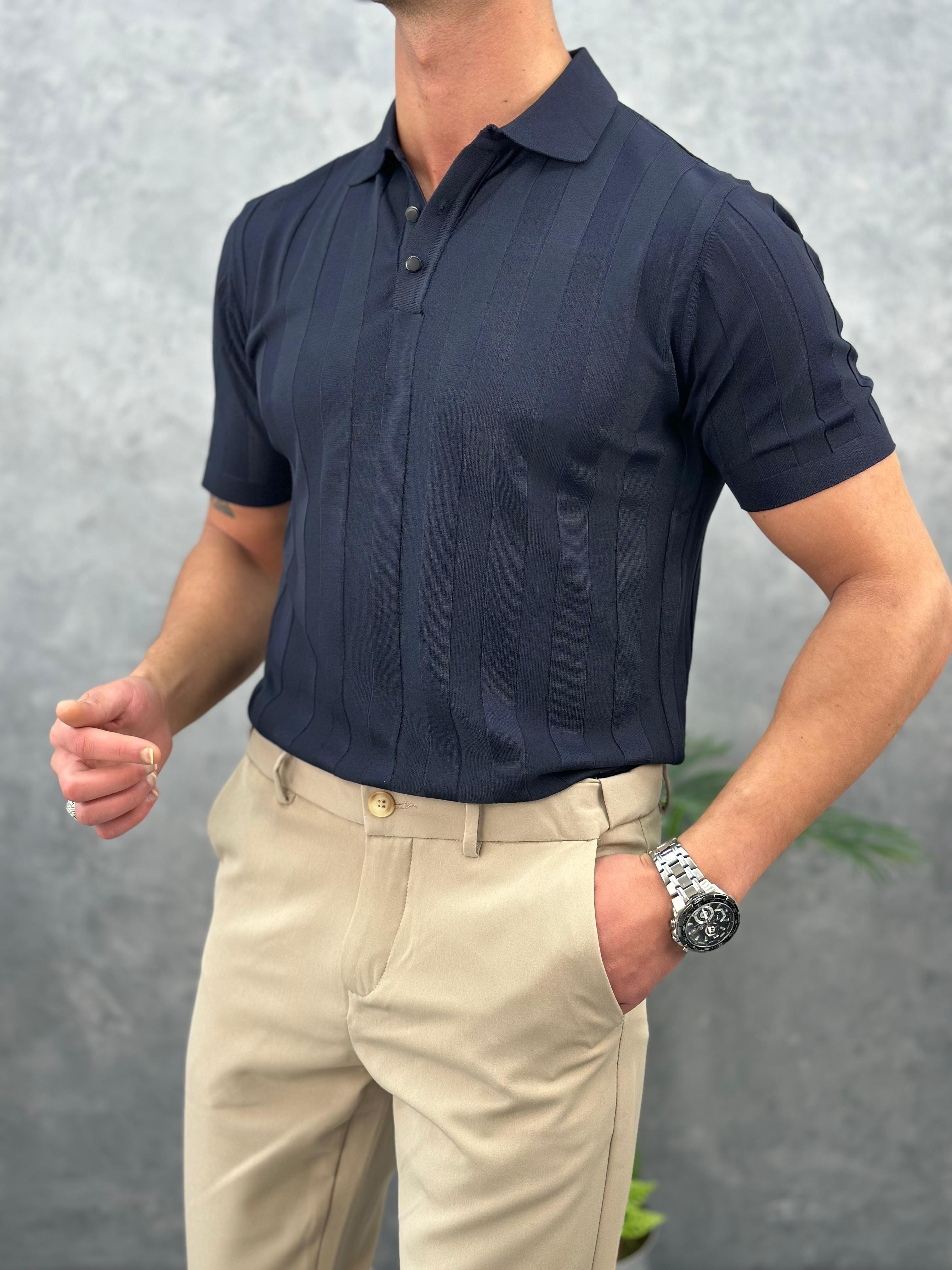 Dikey Desenli Yakalı Tshirt