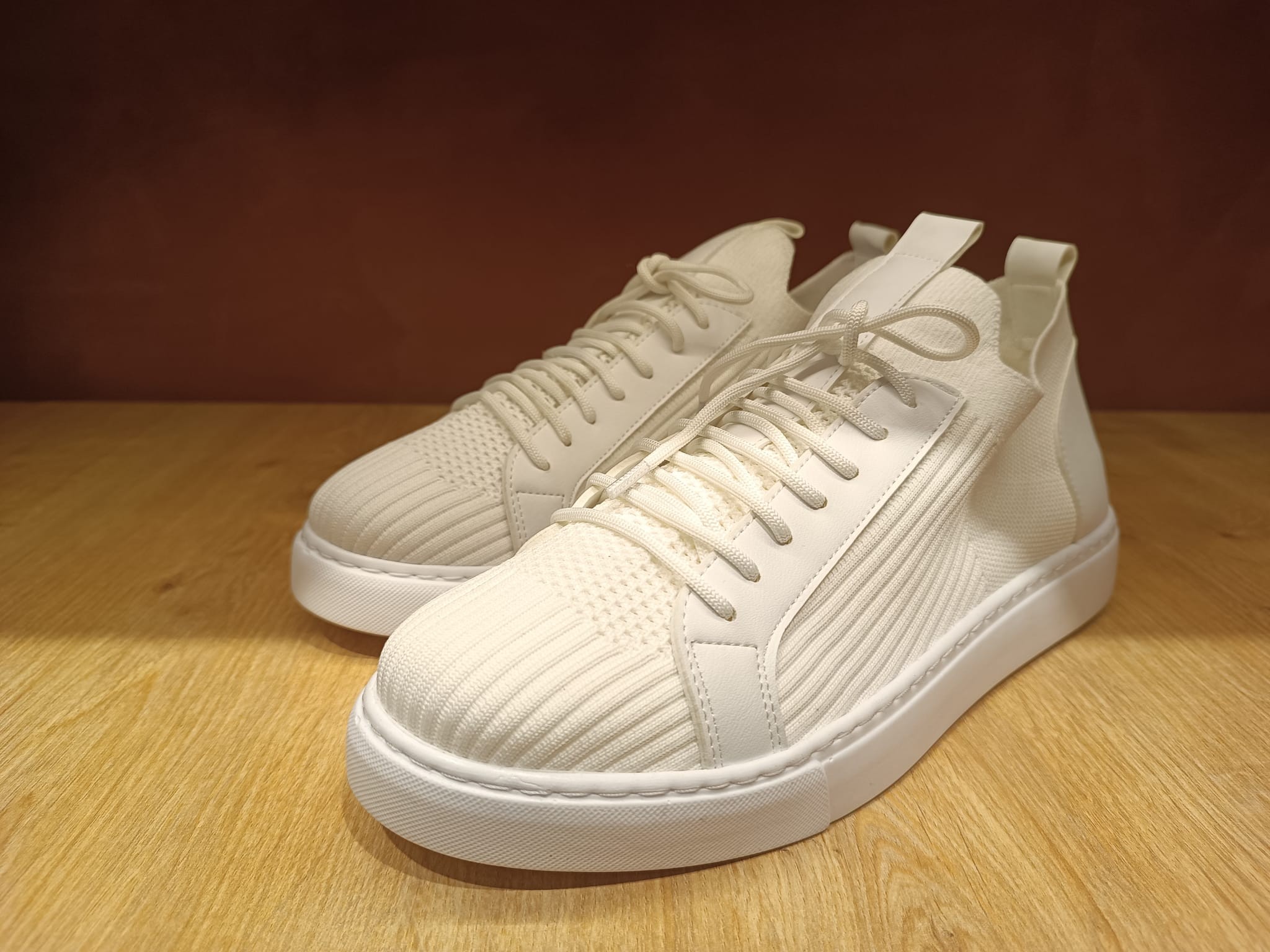 Desenli Triko Spor Ayakkabı - Beyaz