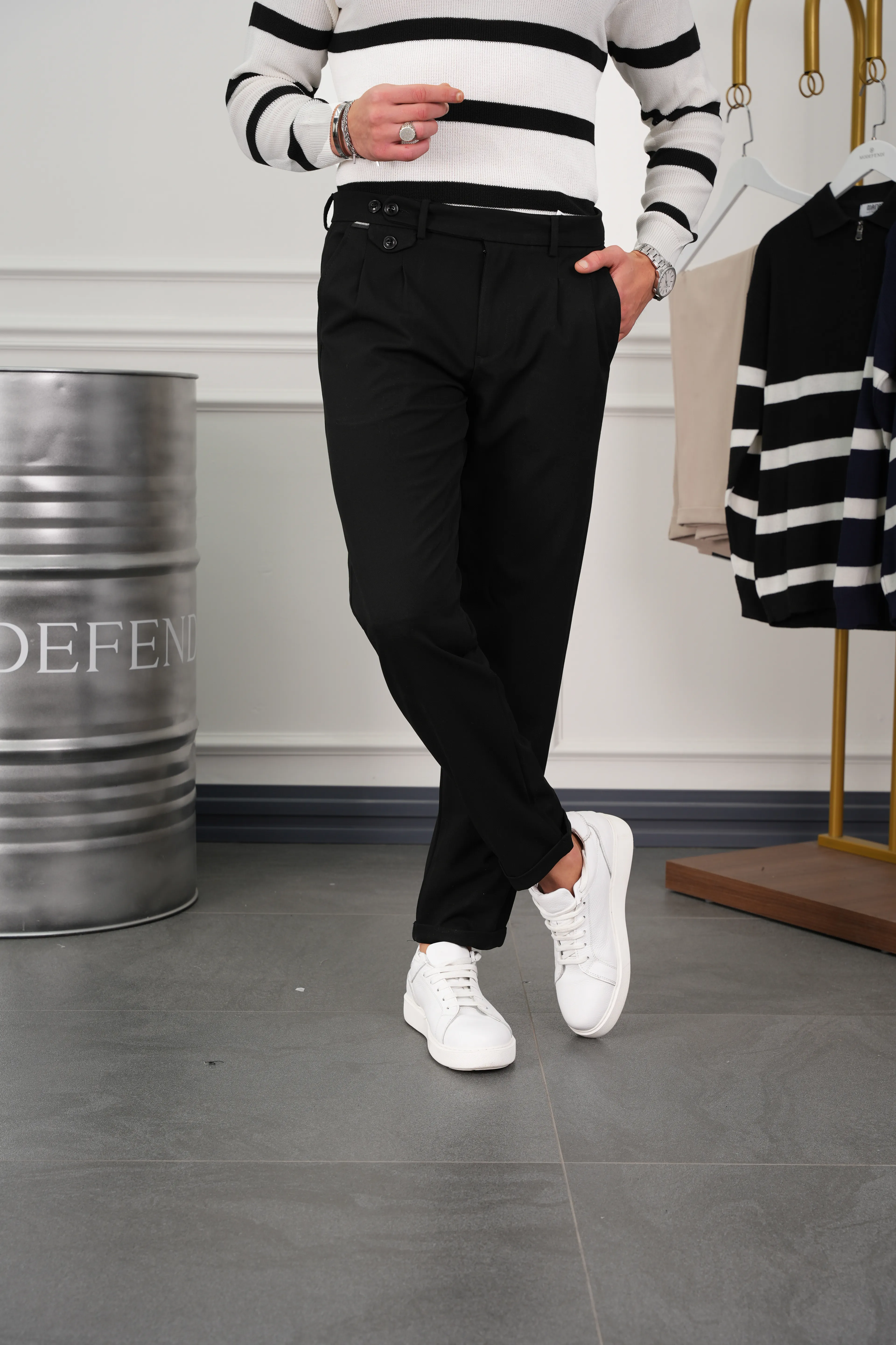 Tek Pile Yüksek Bel Çift Düğme Kumaş Pantolon