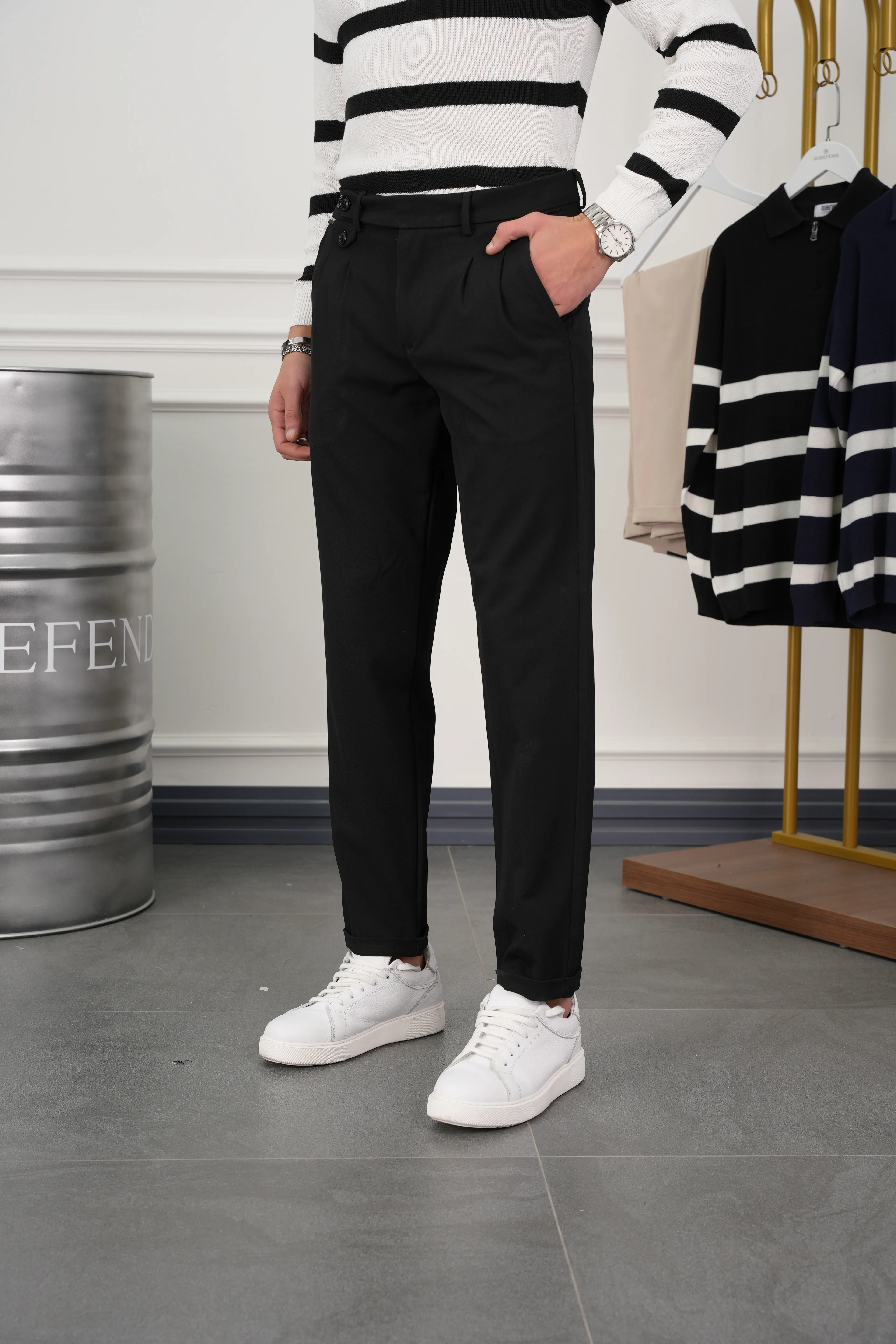 Tek Pile Yüksek Bel Çift Düğme Kumaş Pantolon