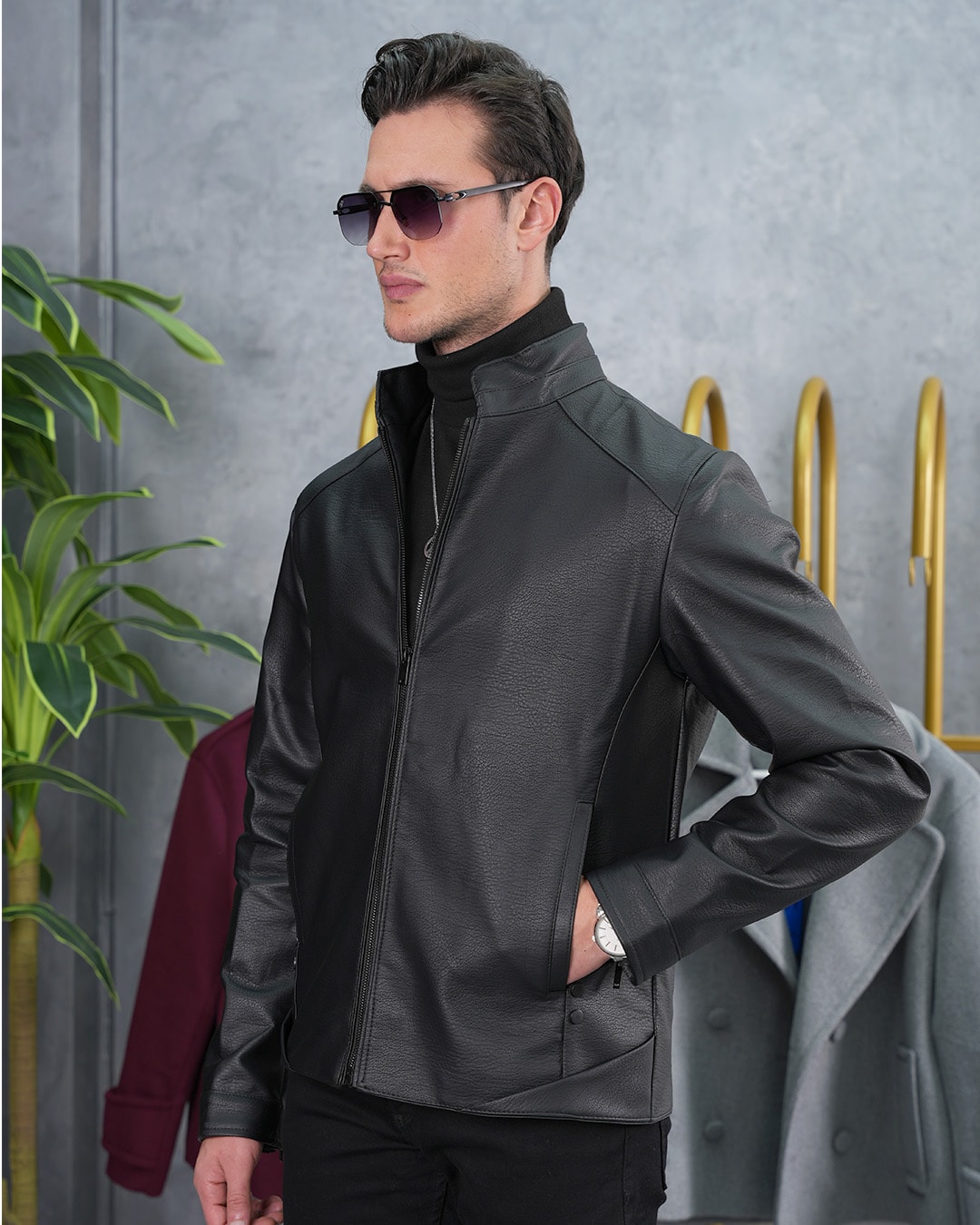 Slim fit Kalıp Hakim Yaka Ribanası Asimetrik Model İthal Deri Mont