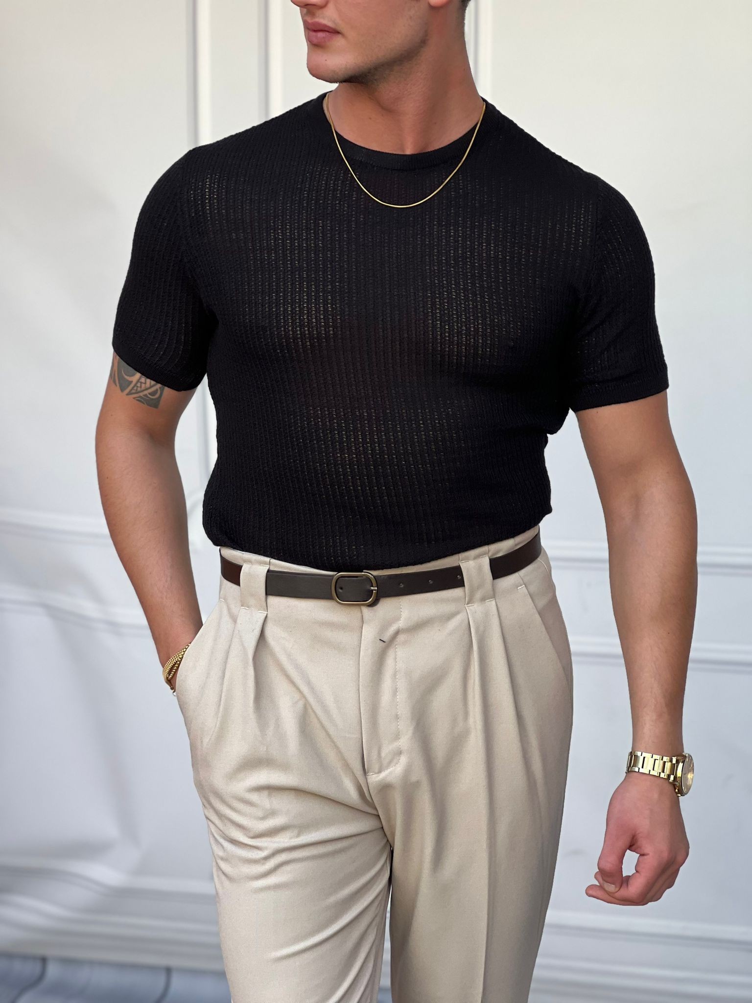 Yuvarlak Yaka Örme Detaylı Pamuk Yapılı Slim Fit Tshirt - Siyah
