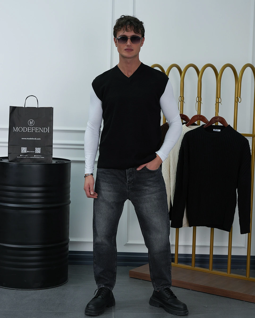 V Yaka Rahat Kalıp Triko Süveter