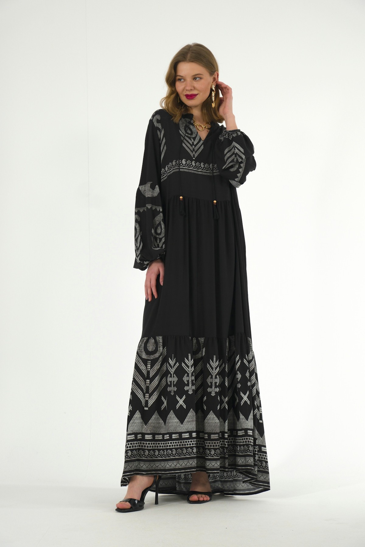 Abbra Kadın Püskül Detaylı Maxi %100 Viskon Yazlık Elbise - SİYAH-GRİ
