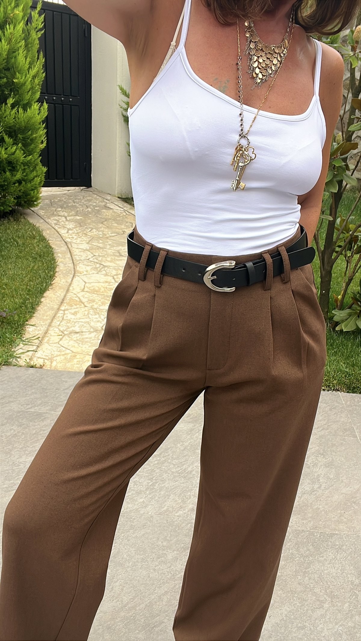 Abbra Kadın Kemerli Geniş Paça Kumaş Pantolon 