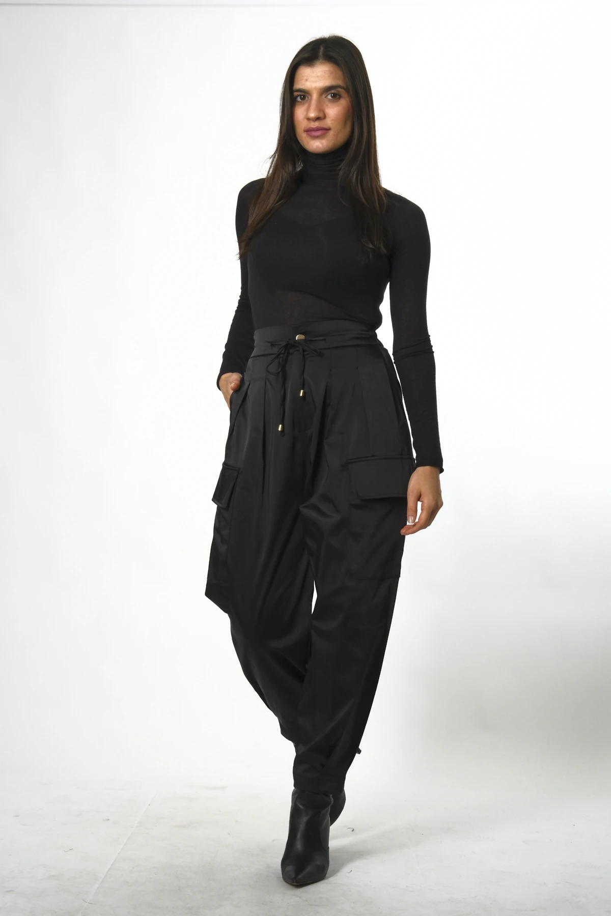 Abbra Kadın Saten Görünümlü Pileli Pantolon