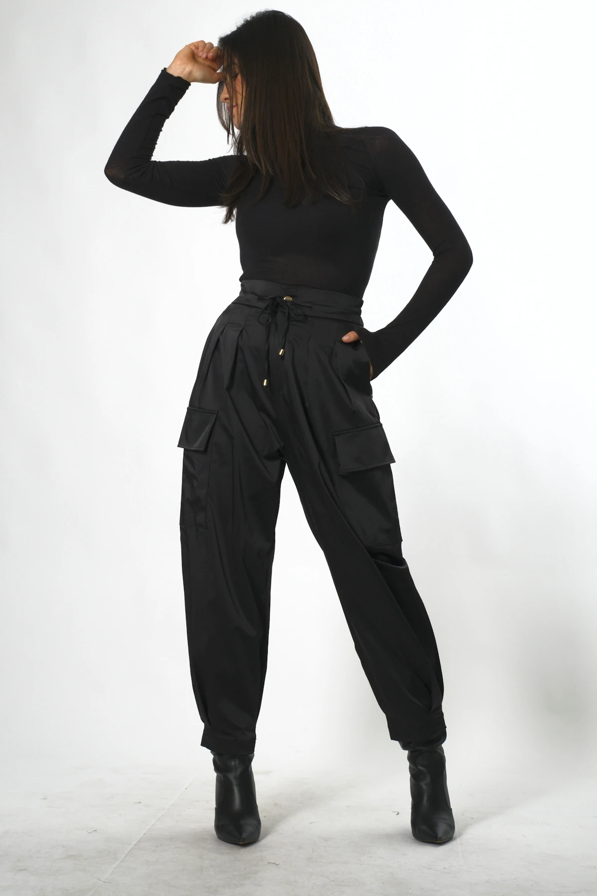 Abbra Kadın Saten Görünümlü Pileli Pantolon