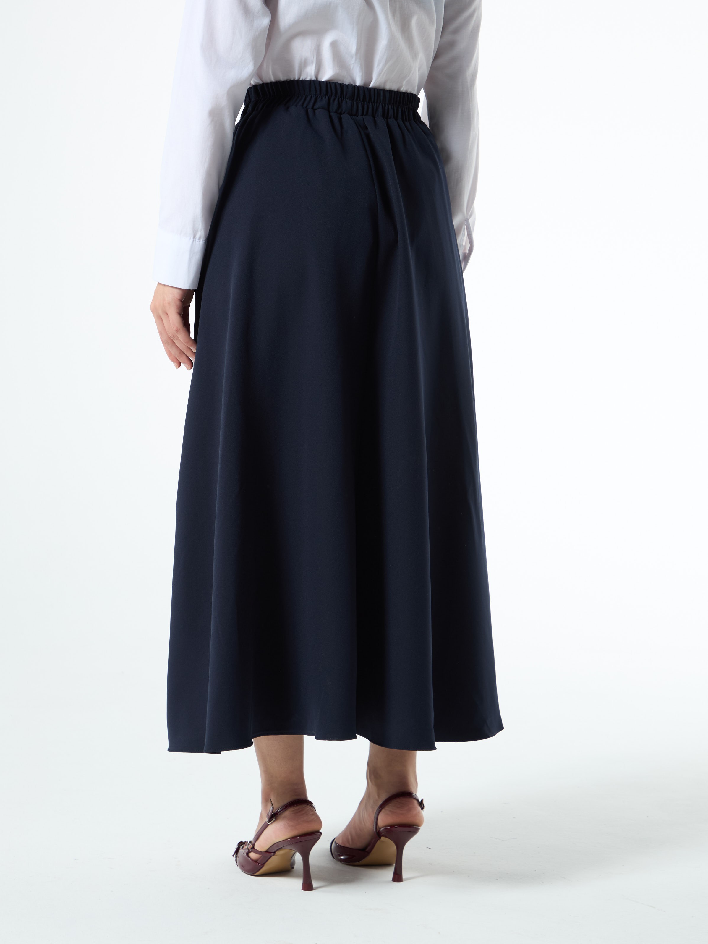 navy blue skirt