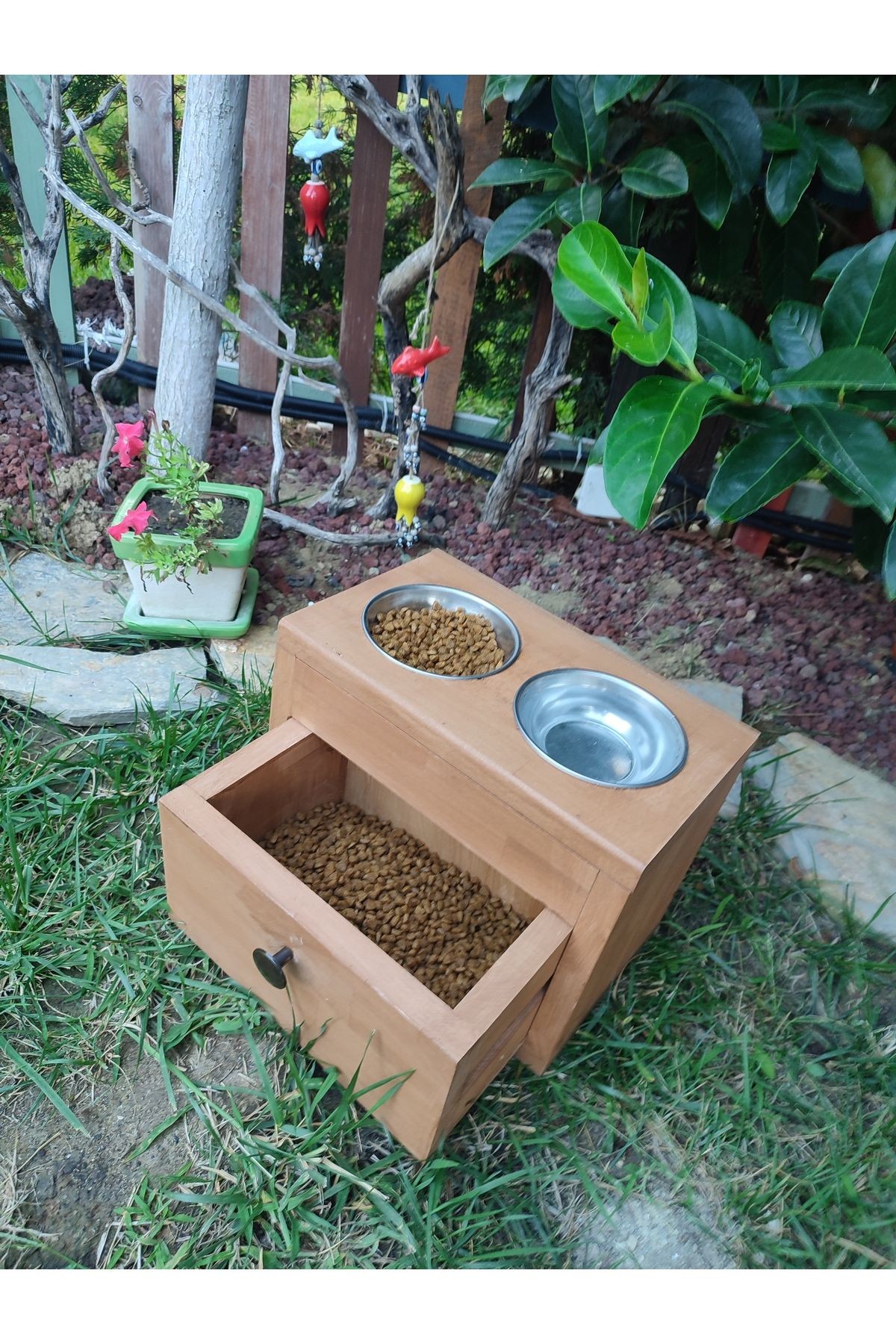 Kedi Mama Su Kabı ( Masif ahşap lamine panelden imal edilmiştir. )