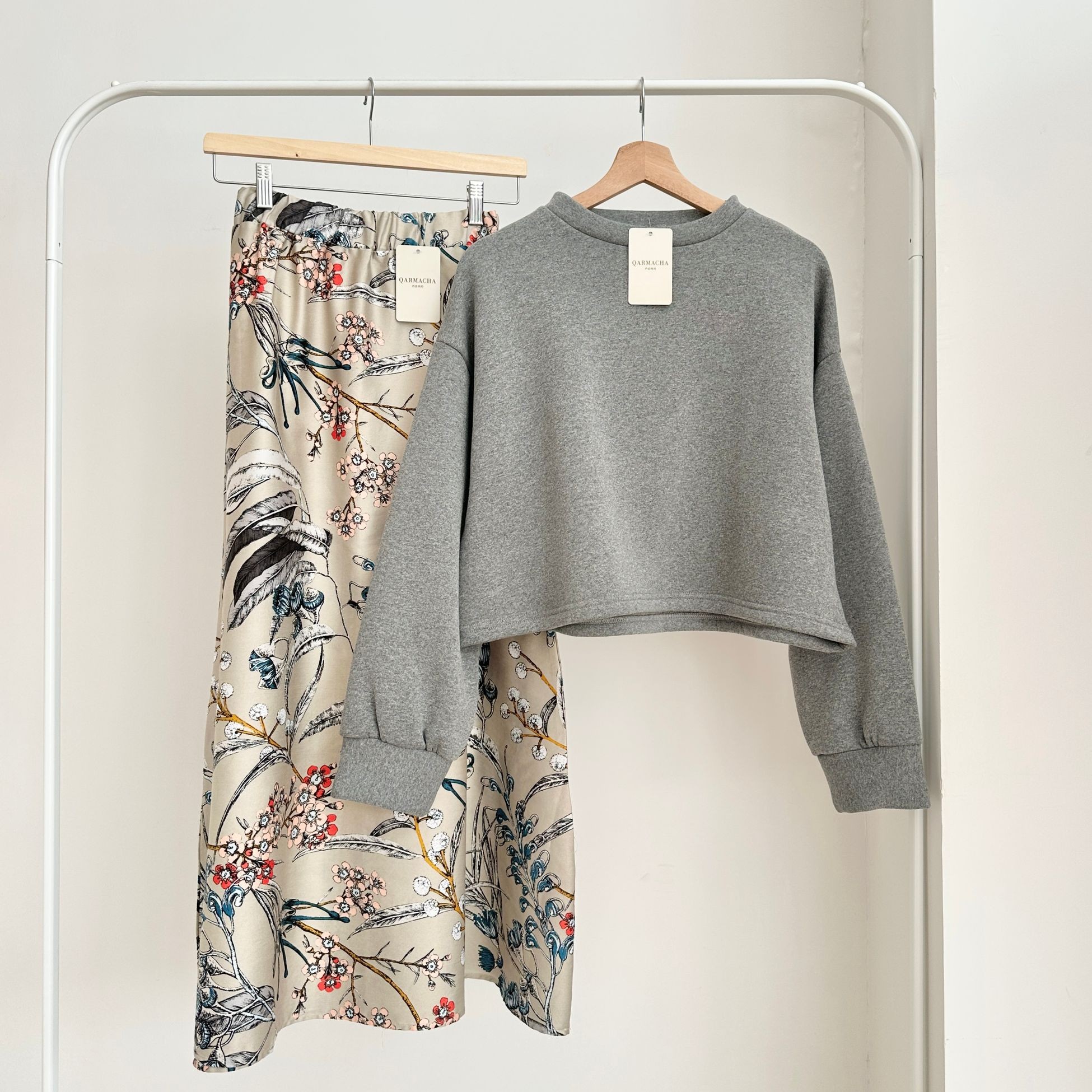 3 İplik Crop Sweat & Etek Takım - Üst Gri & Alt Vizon Desenli Saten Kloş