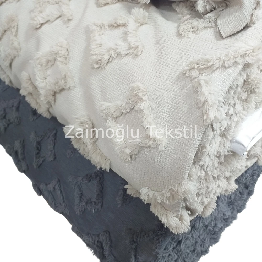 Hera Pike ( Püsküllü Şönil )