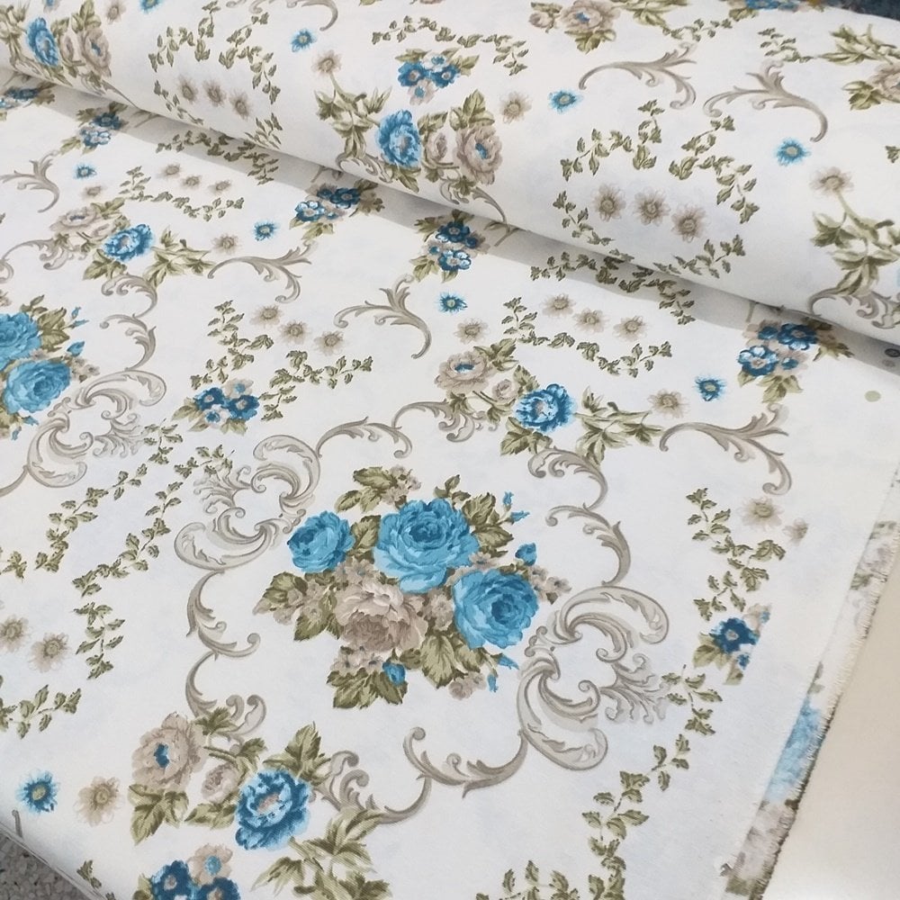 Gül Desenli Duck kumaşı