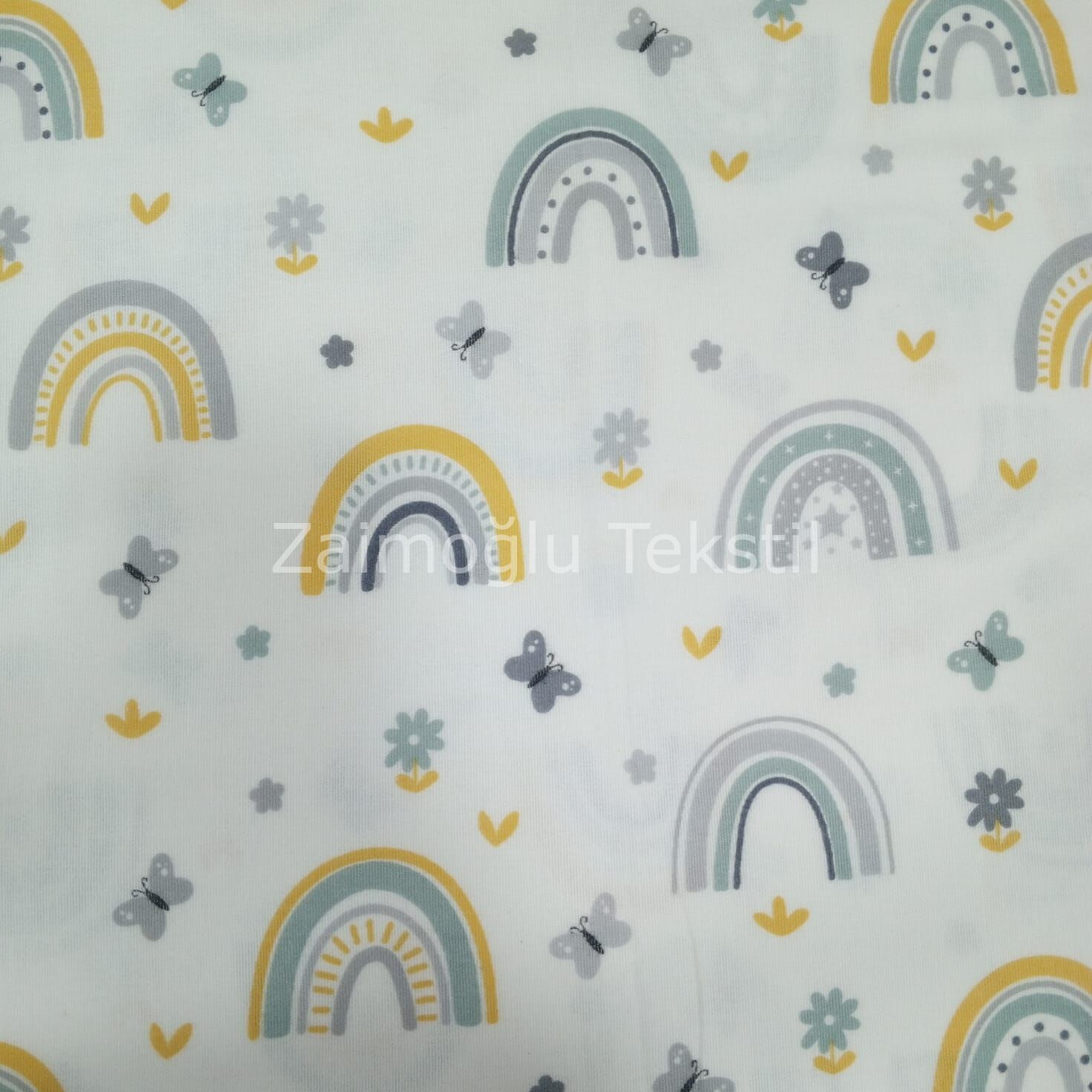 Kelebekli Gökkuşağı Desen Flanel Pazen Kumaş