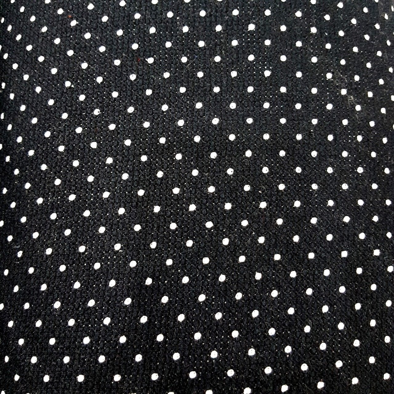 Puantiyeli Kalın Etamin Kumaş