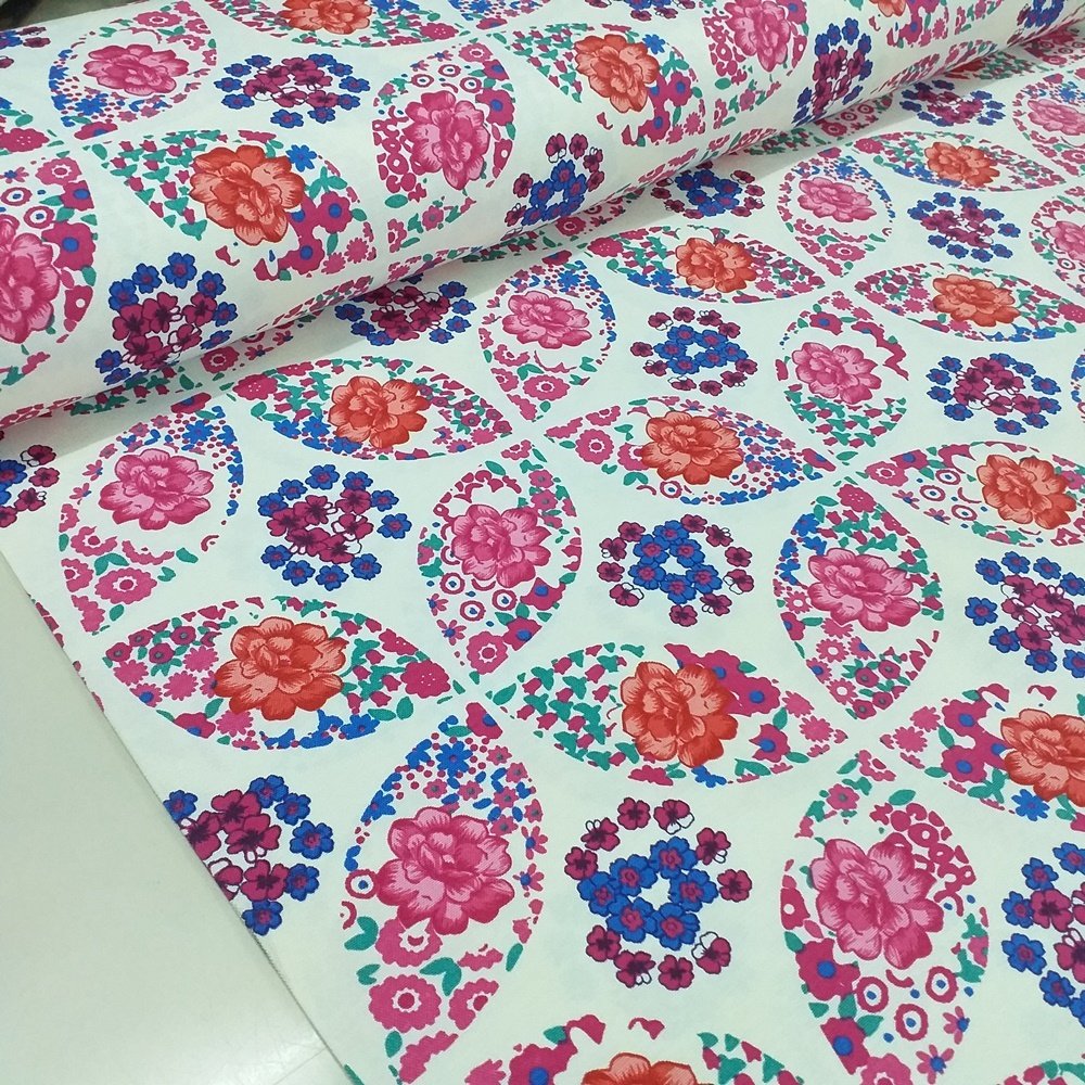 Gül Desenli Duck kumaşı