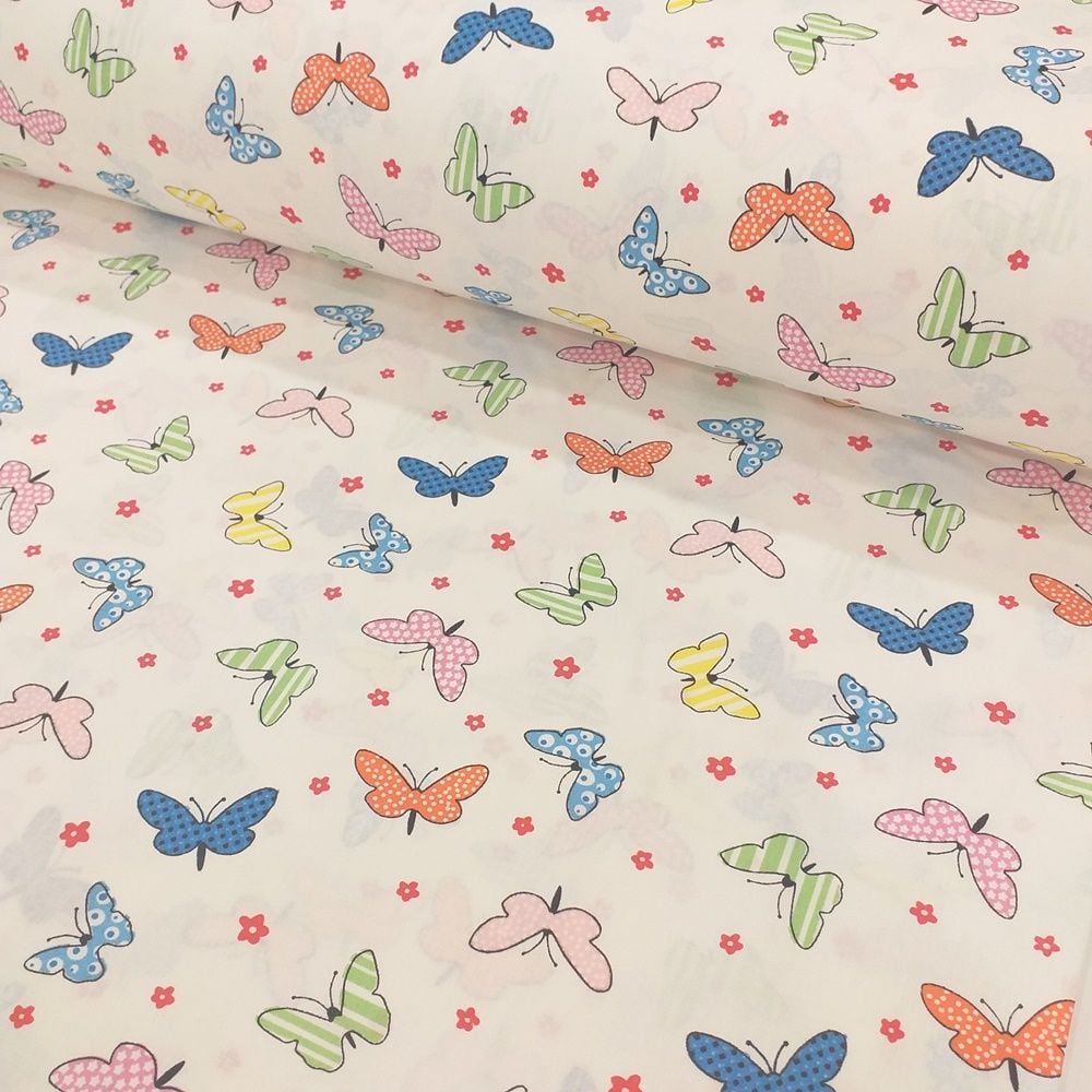 Kelebek Desenli Poplin Kumaş