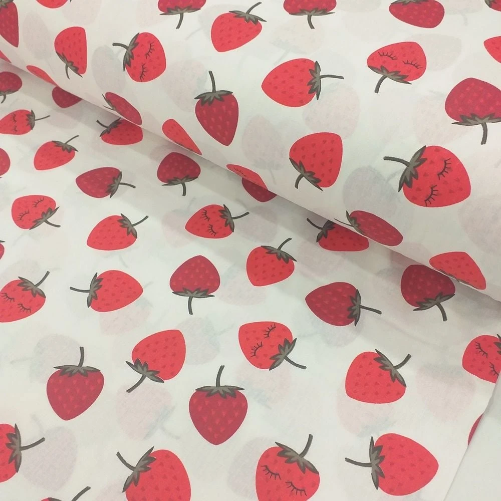 Çilek Desenli Poplin Kumaş
