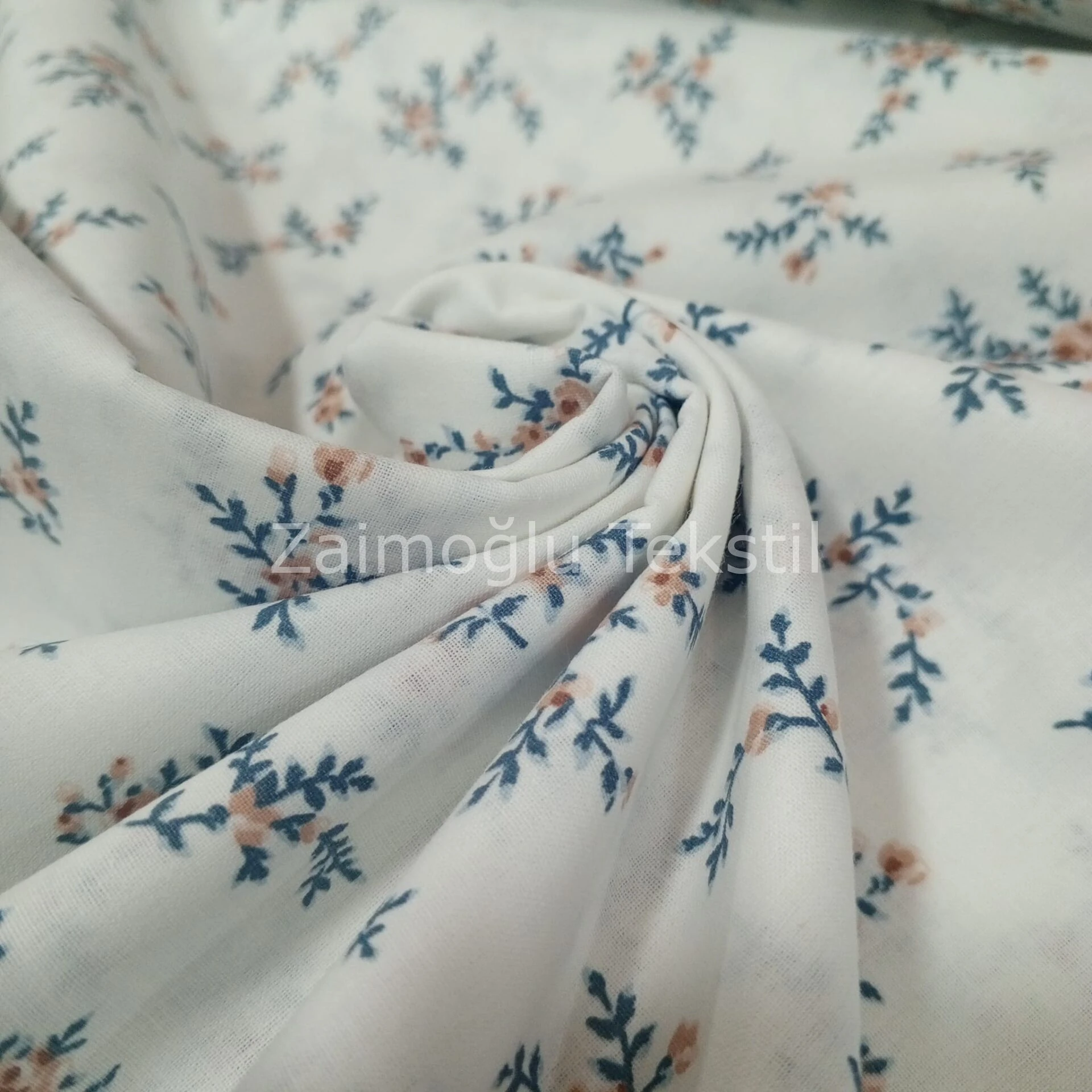 Çiçek Desen Poplin Kumaş