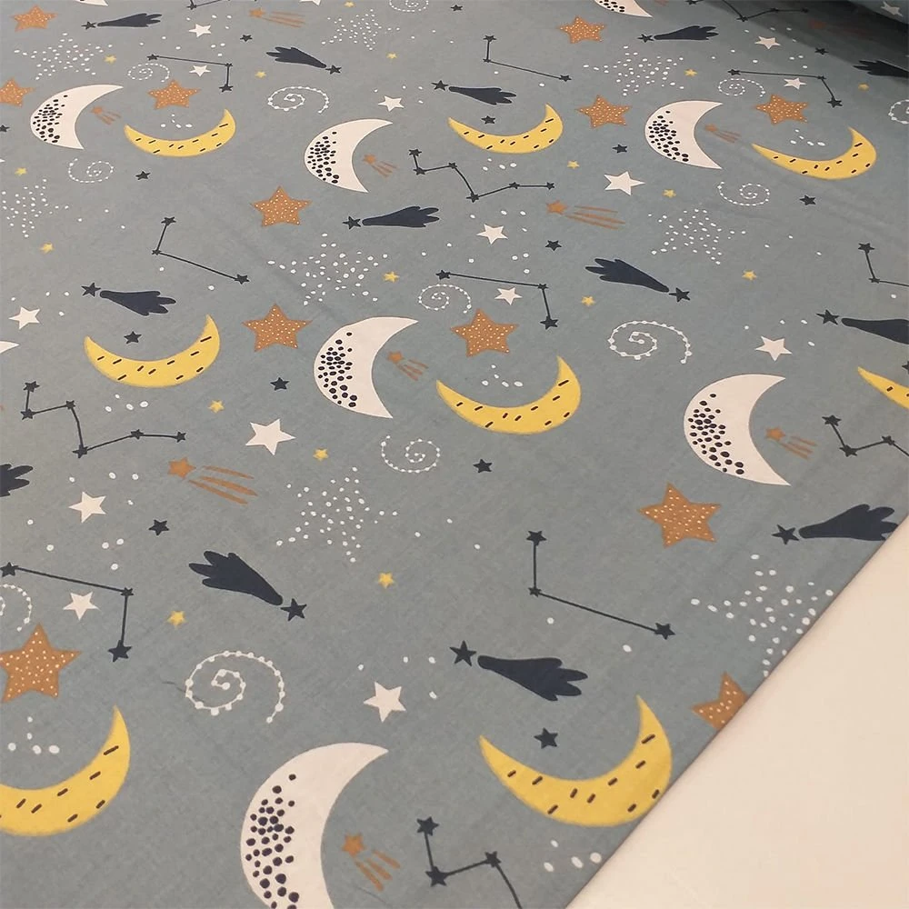 Ay ve Yıldız Desenli Poplin Kumaş