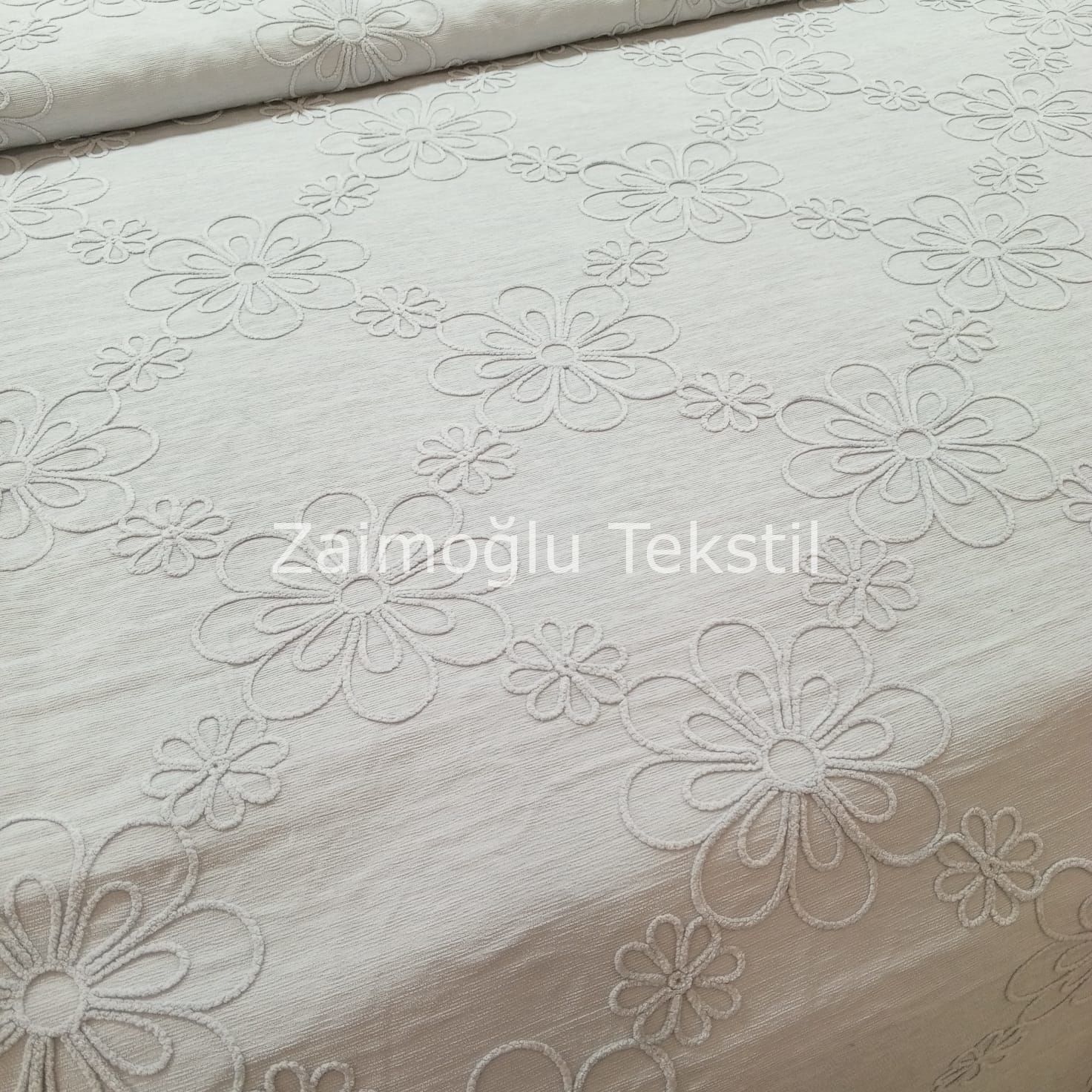 Hera Pike ( Nakışlı Şönil )