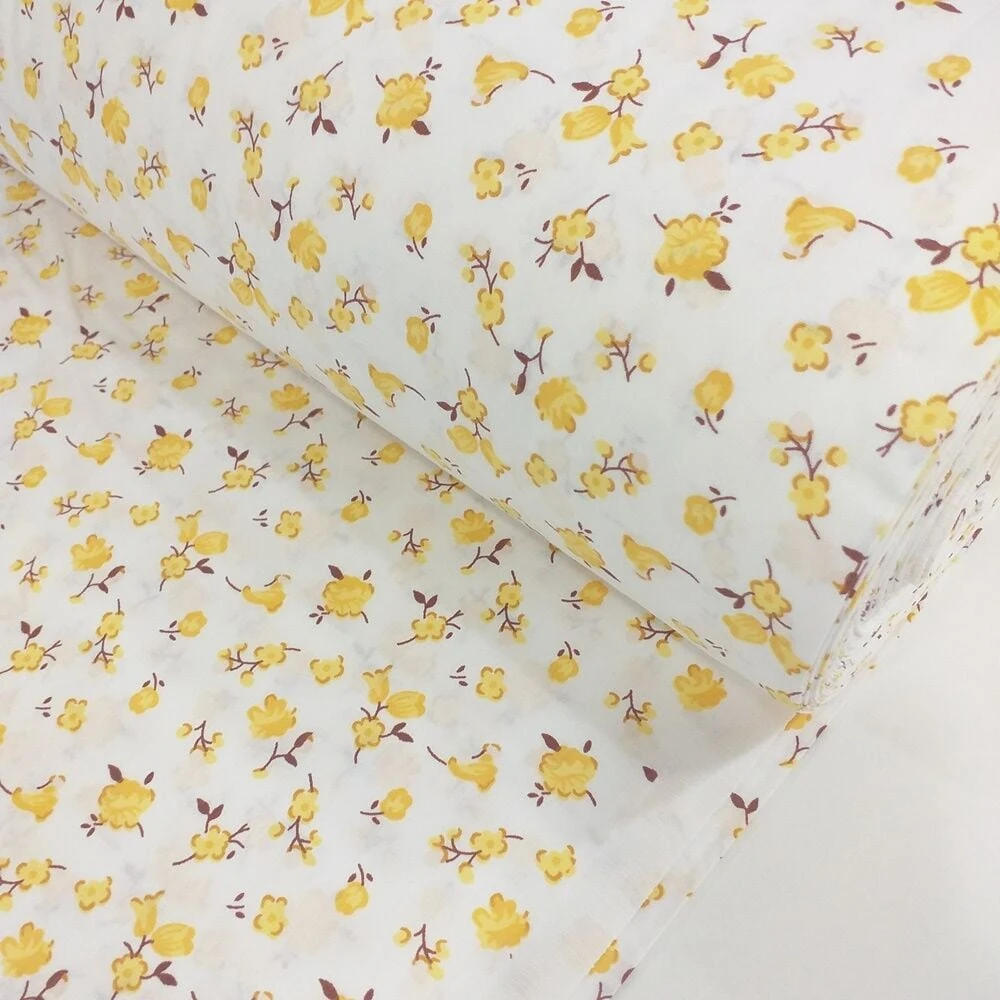 Kır Çiçeği Desenli Poplin Kumaş