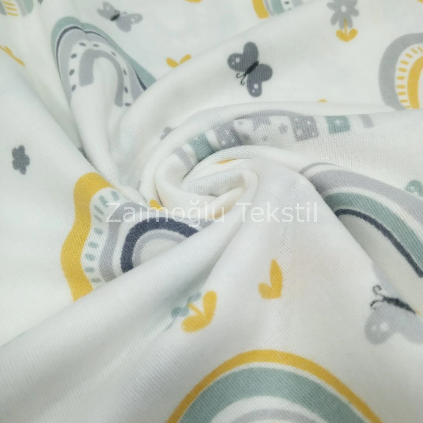 Kelebekli Gökkuşağı Desen Flanel Pazen Kumaş