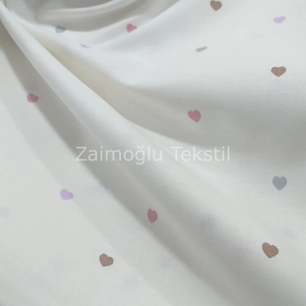 Minik Renkli Kalp Desen Poplin Kumaş
