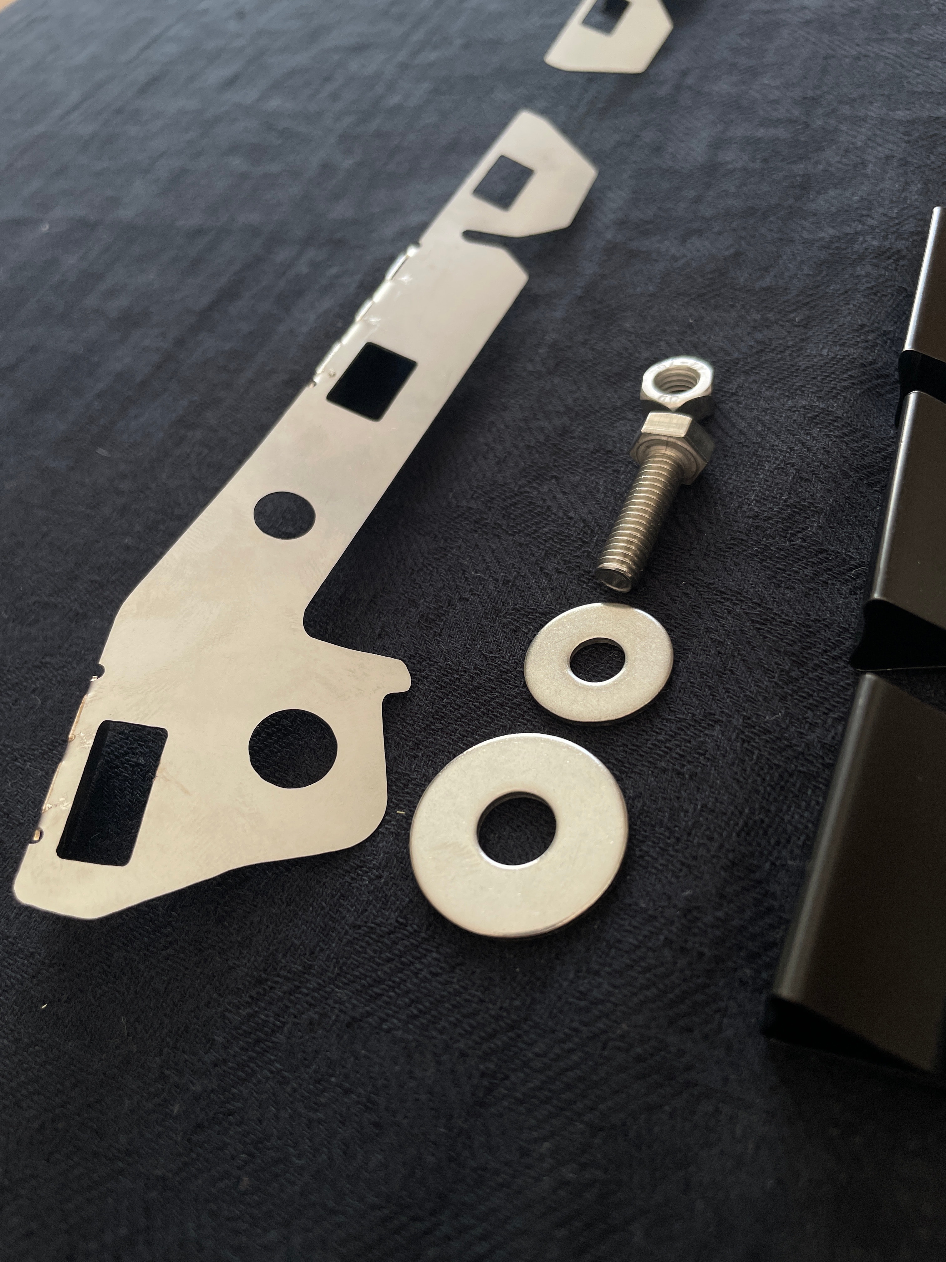 Renault Megane 4 Ön Tampon Güçlendirme Braketi