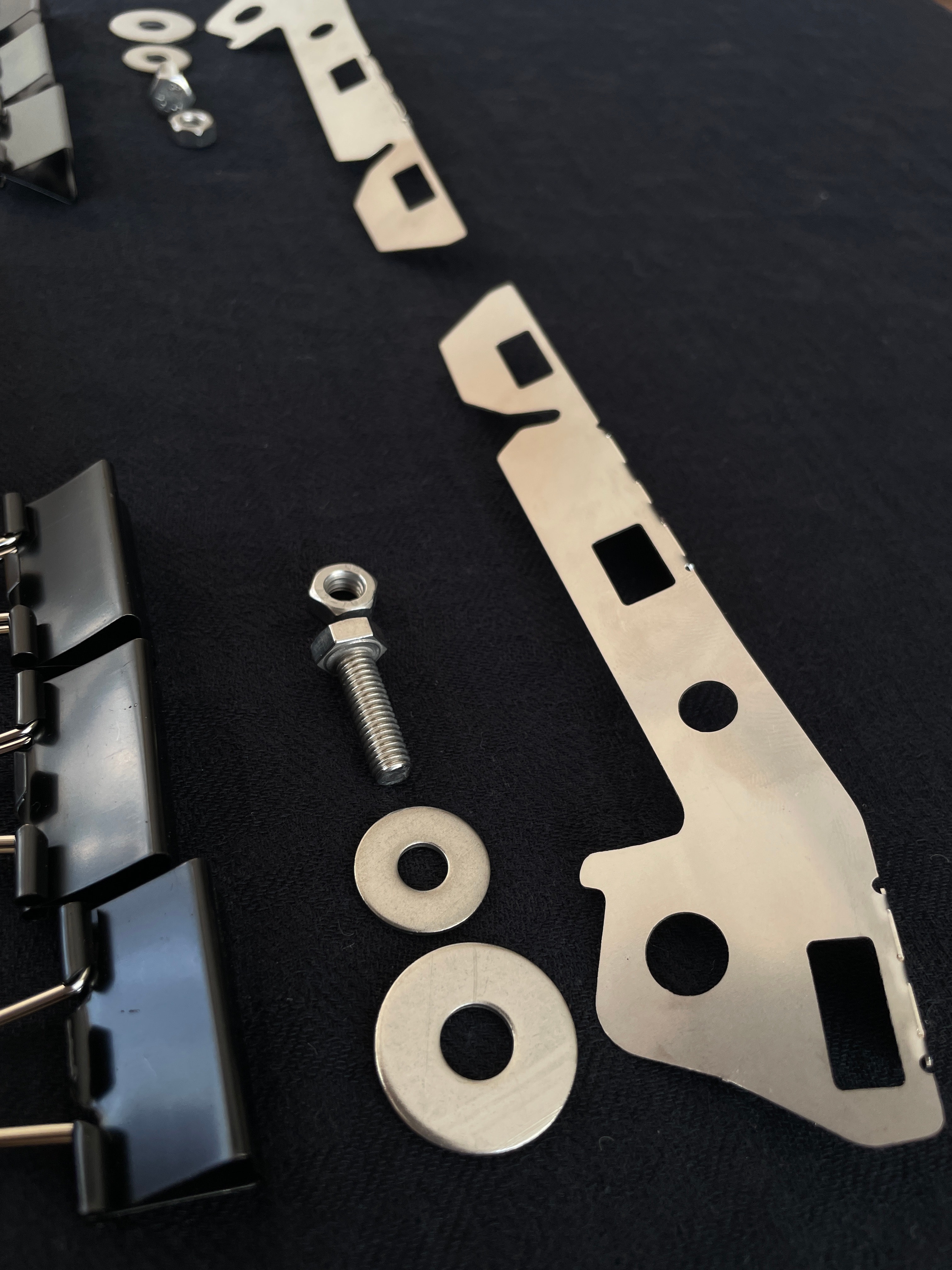 Renault Megane 4 Ön Tampon Güçlendirme Braketi