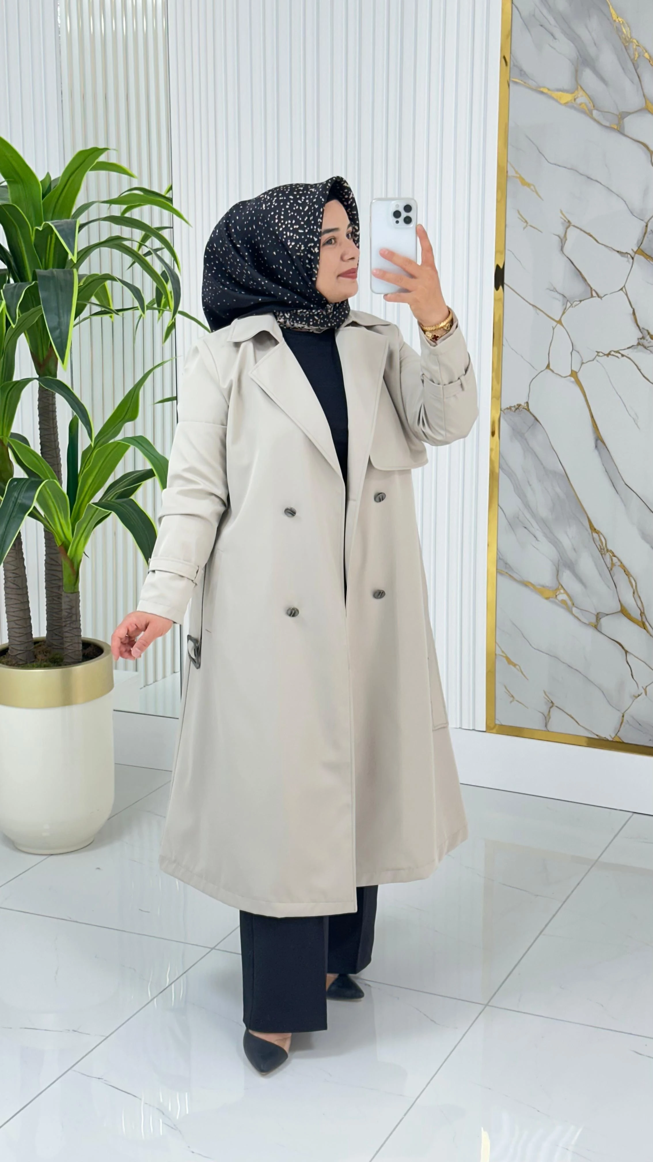 Çınar Özkan Kruvaze Yaka Düğmeli Beli Kemerli Kadın Trench Kap 2280 - Bej