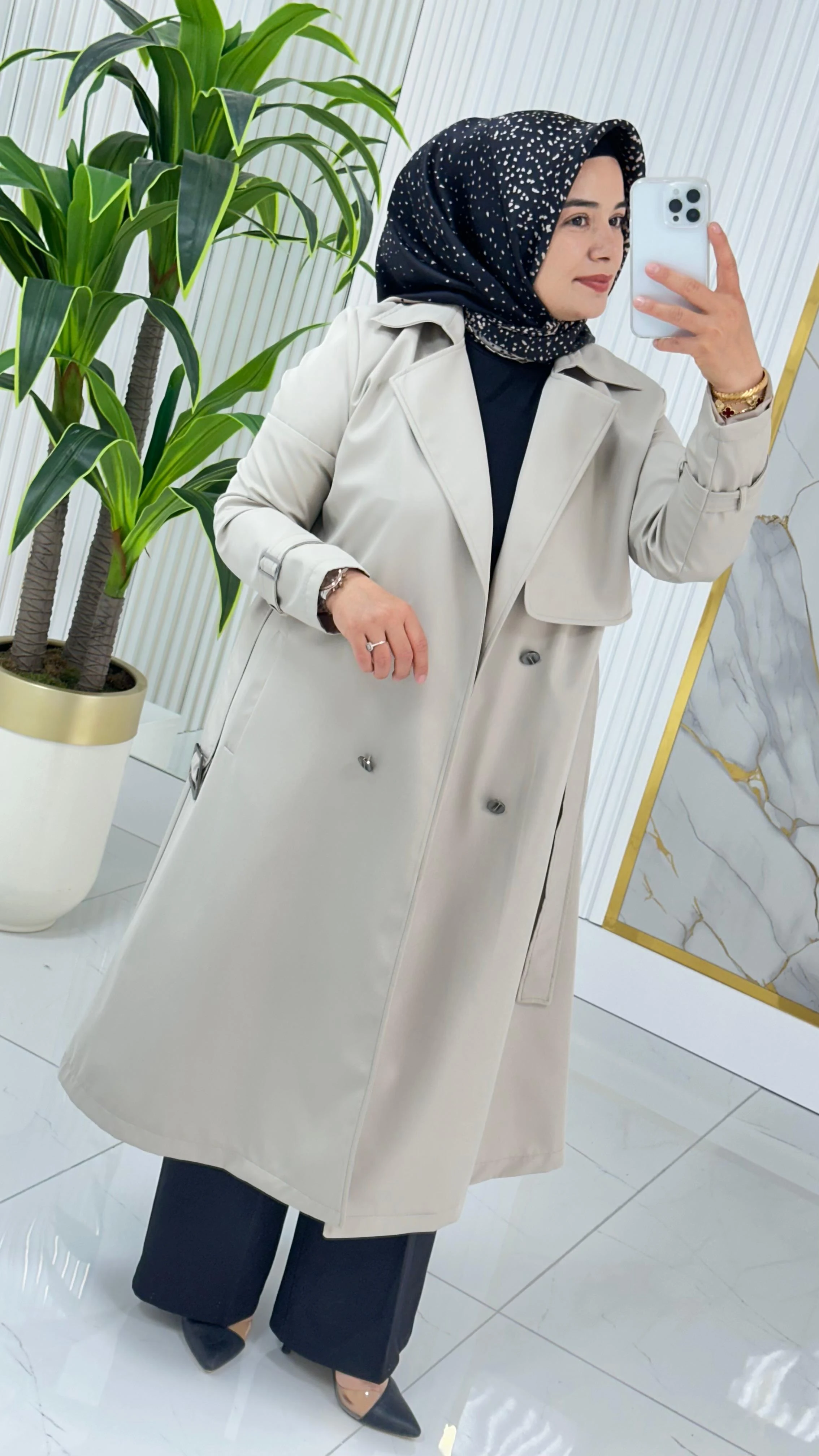 Çınar Özkan Kruvaze Yaka Düğmeli Beli Kemerli Kadın Trench Kap 2280 - Bej