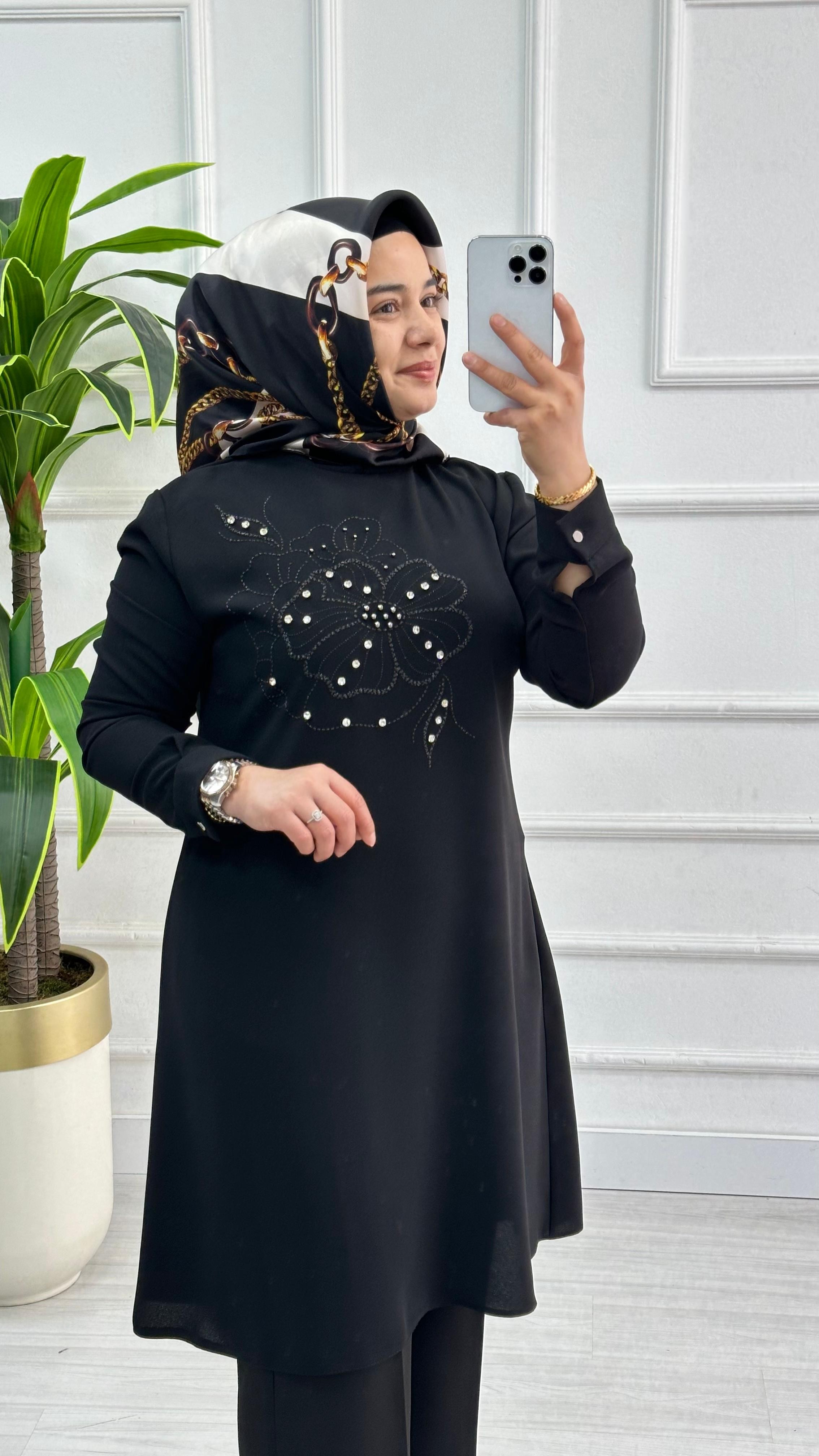Çınar Özkan Önü Taş İşlemeli Tunik 2110 - Siyah