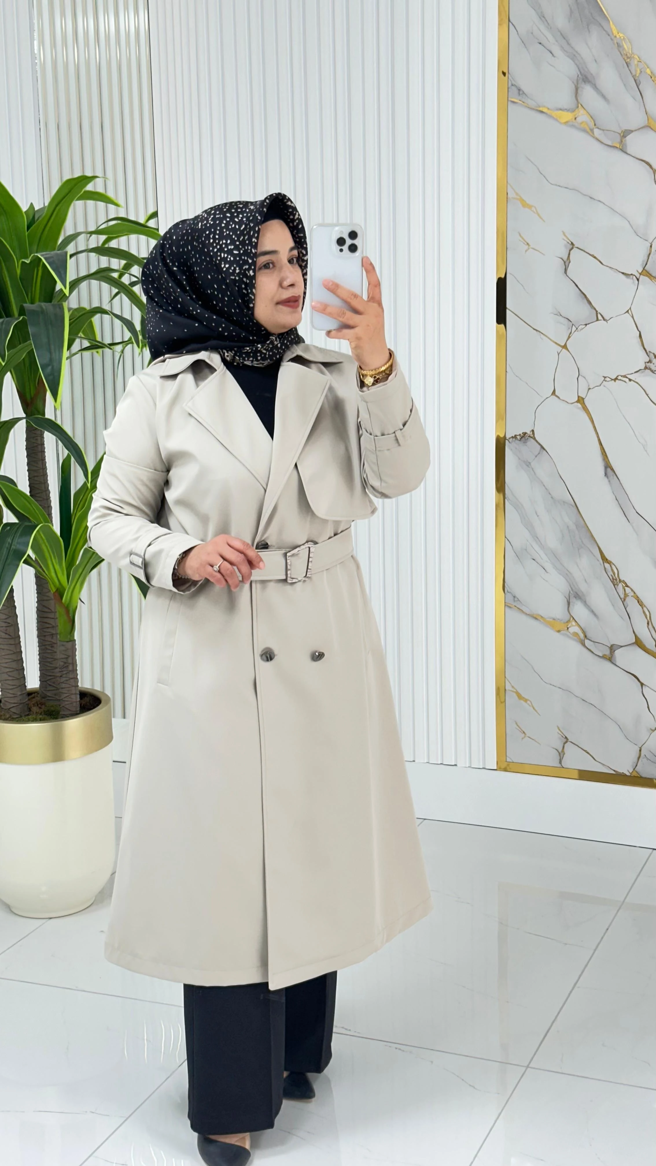 Çınar Özkan Kruvaze Yaka Düğmeli Beli Kemerli Kadın Trench Kap 2280 - Bej