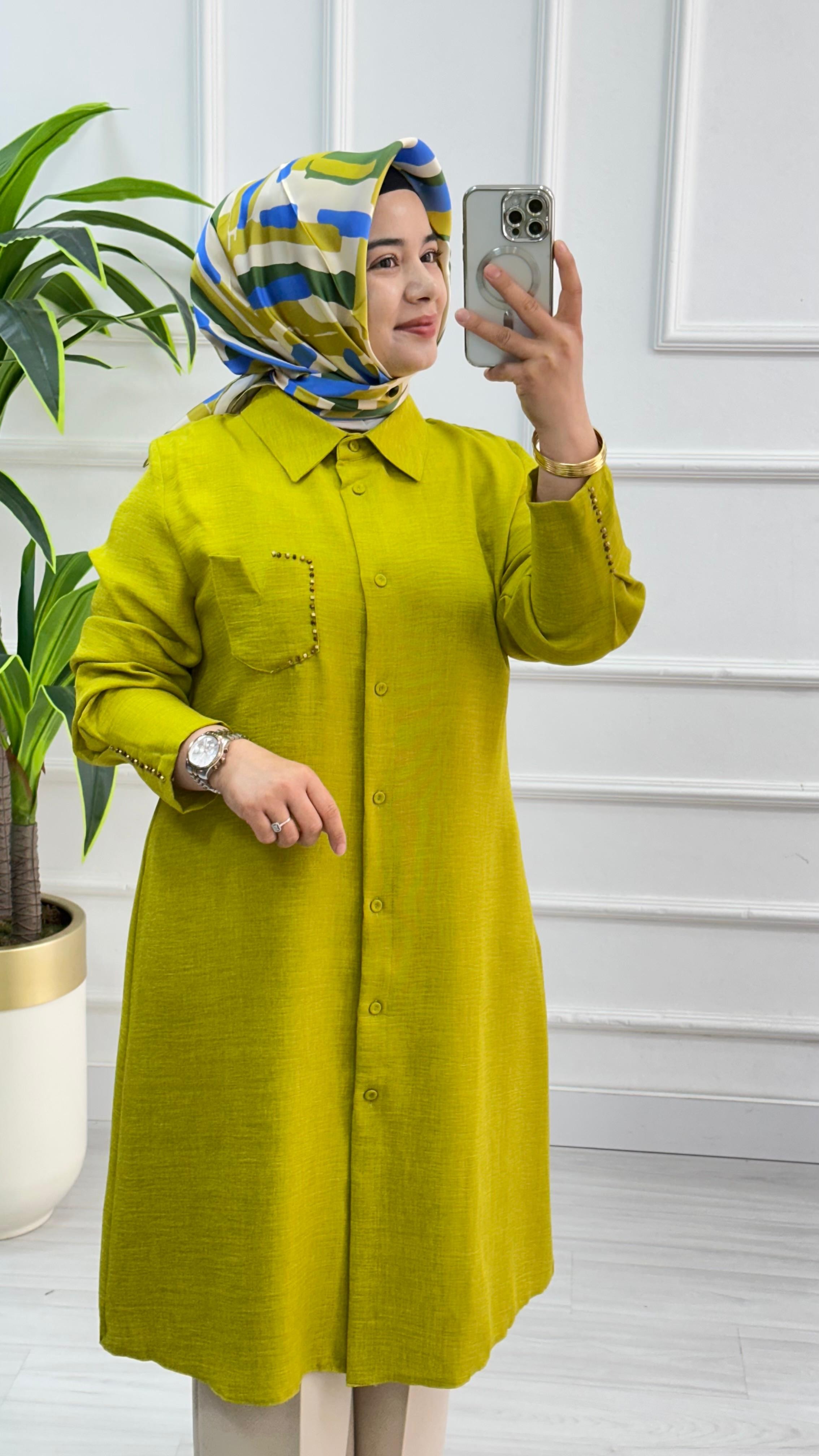Önü Düğmeli Cebi Boncuklu Tunik 2710