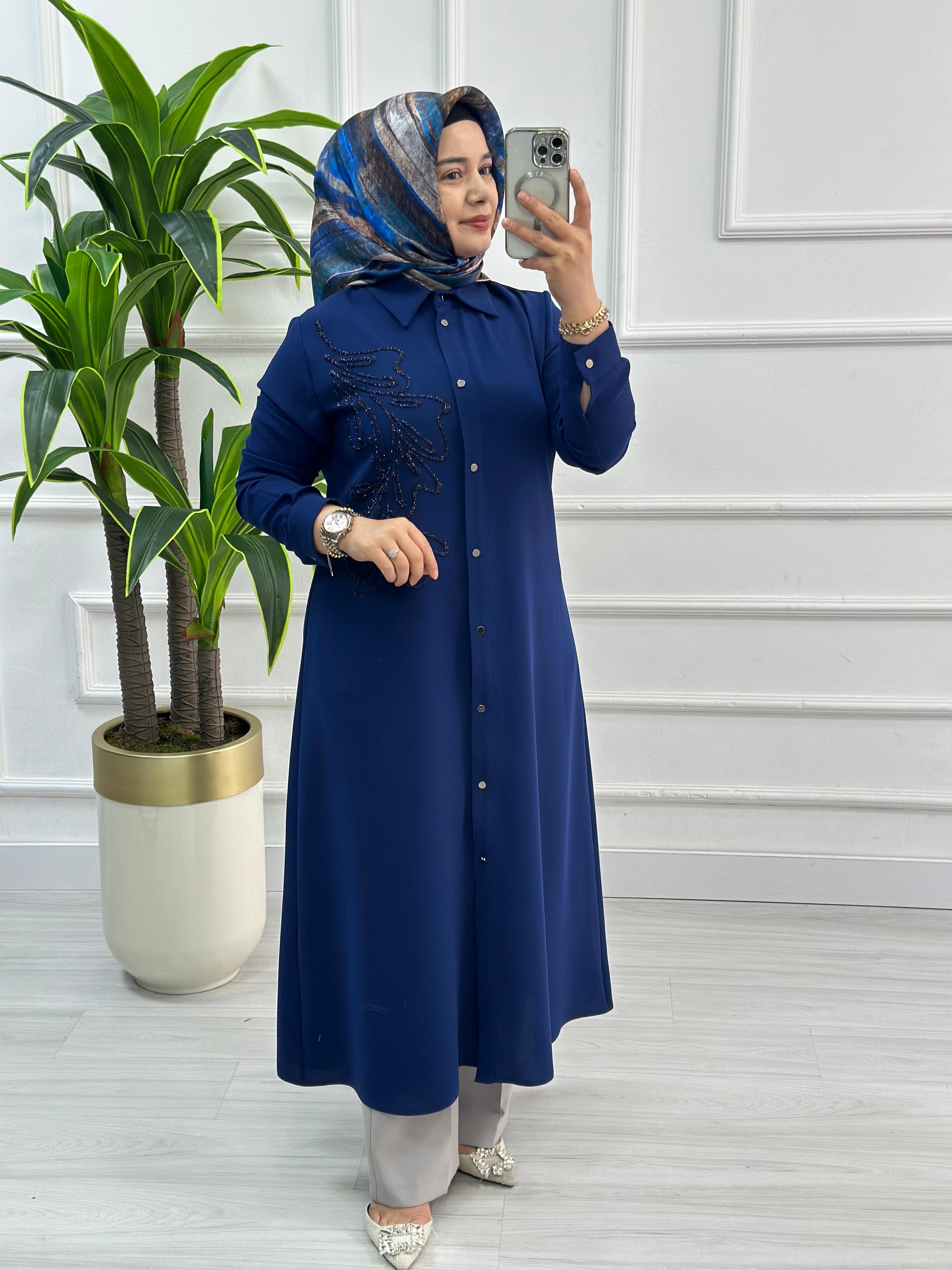 Çınar Özkan Önü Taş Detaylı Uzun Krep Tunik 2074 - Saks Mavisi