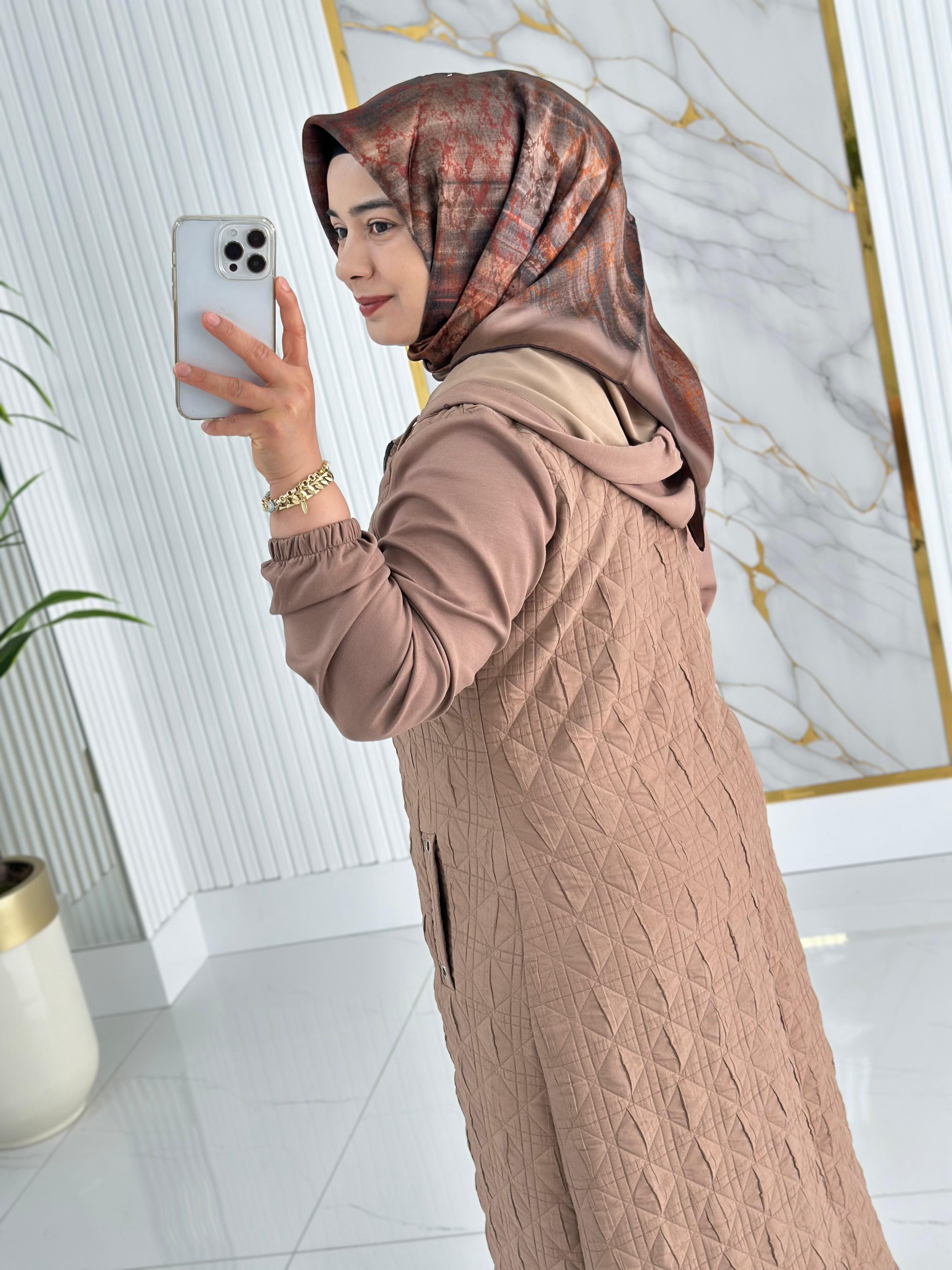 Çınar Özkan Önü Fermuarlı Cepli Kadın Kapitone Kap 2265 - Vizon