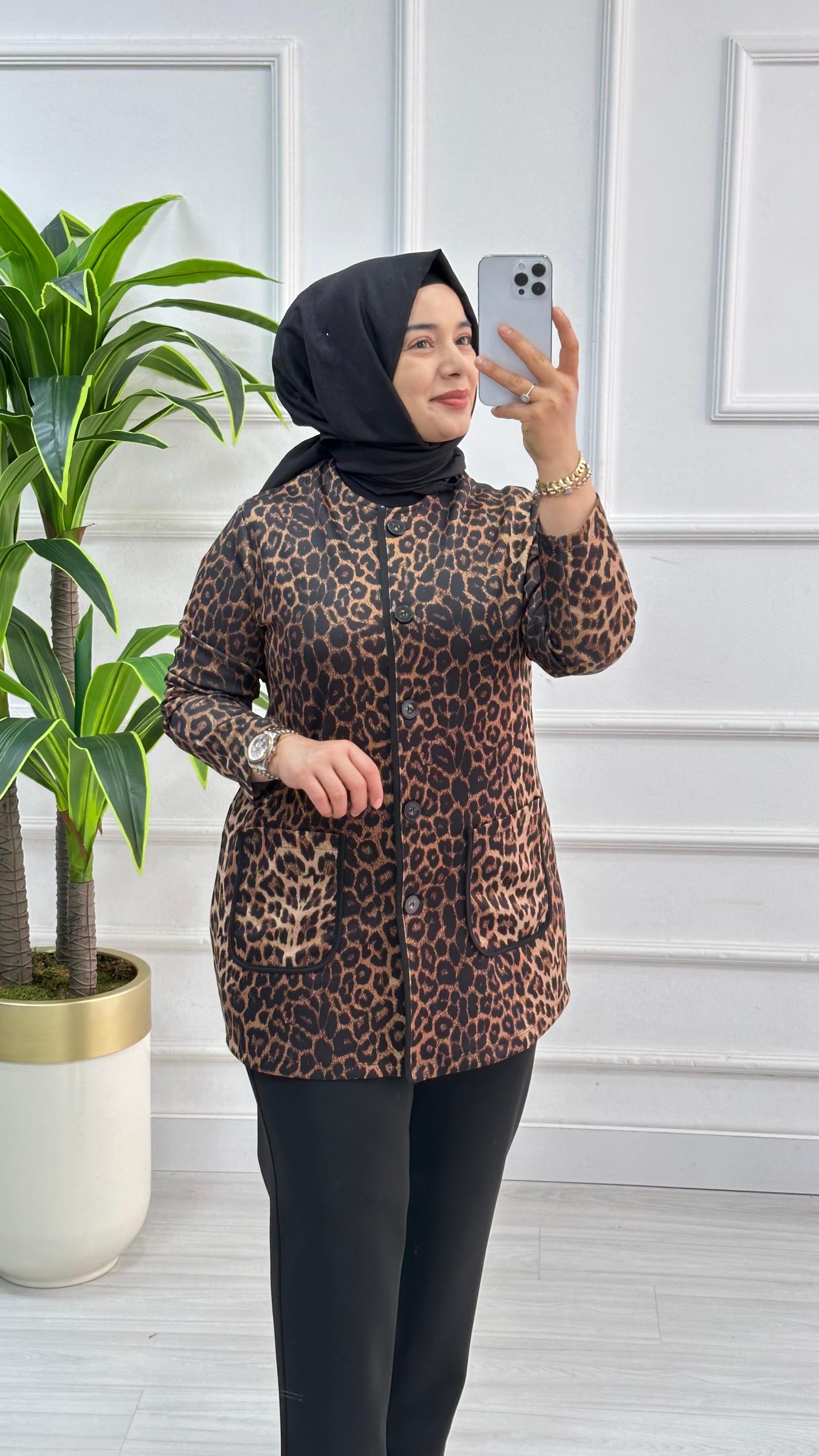 Leopar Desenli Pantolonlu Takım Kado 9635