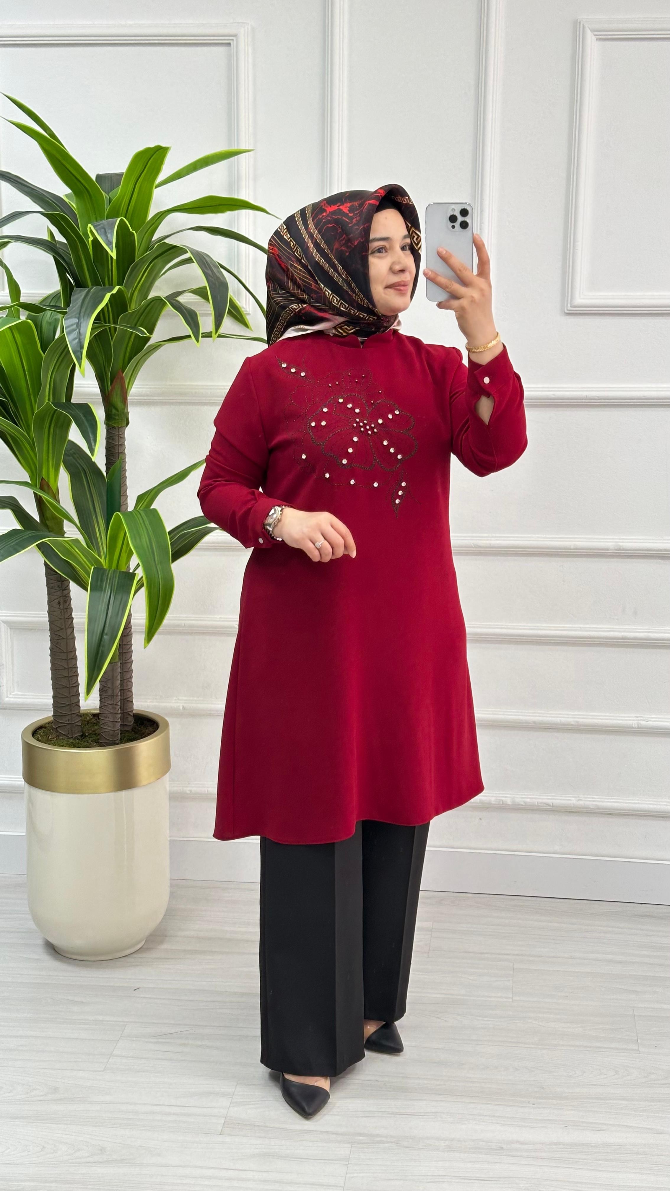 Çınar Özkan Önü Taş İşlemeli Tunik 2110