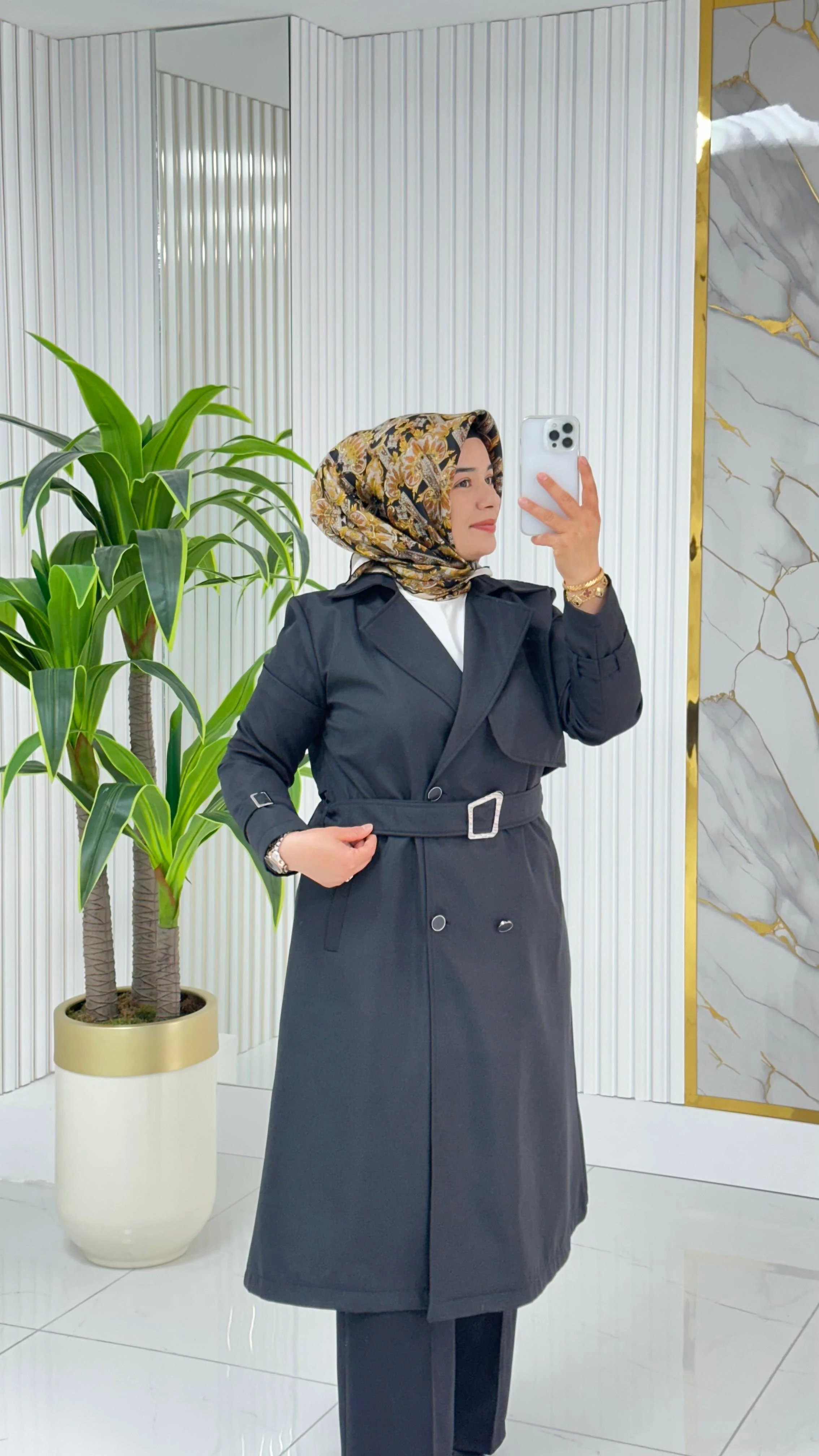 Çınar Özkan Kruvaze Yaka Düğmeli Beli Kemerli Kadın Trench Kap 2280 - Siyah